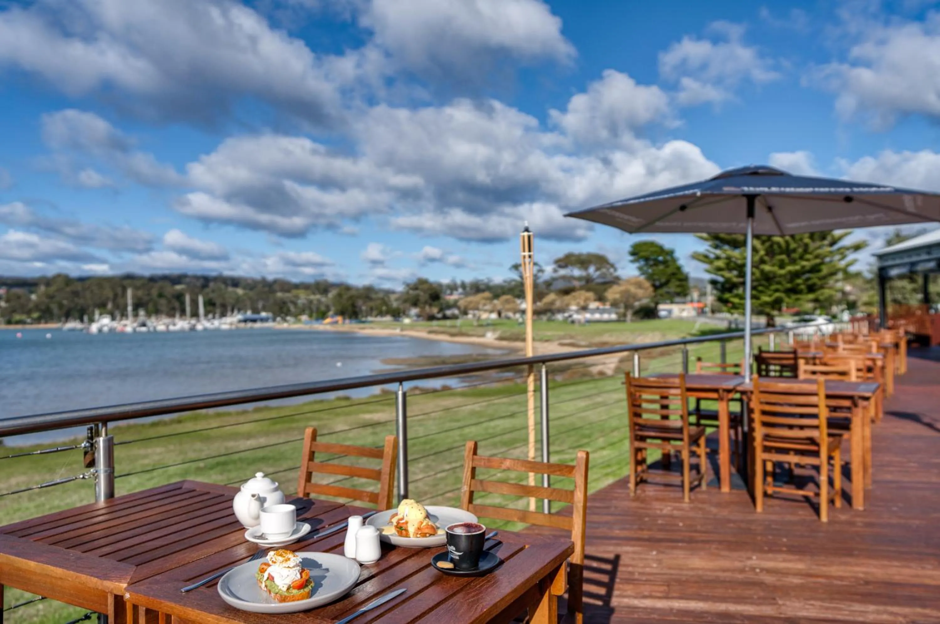 Property building in Panorama Hotel St Helens
