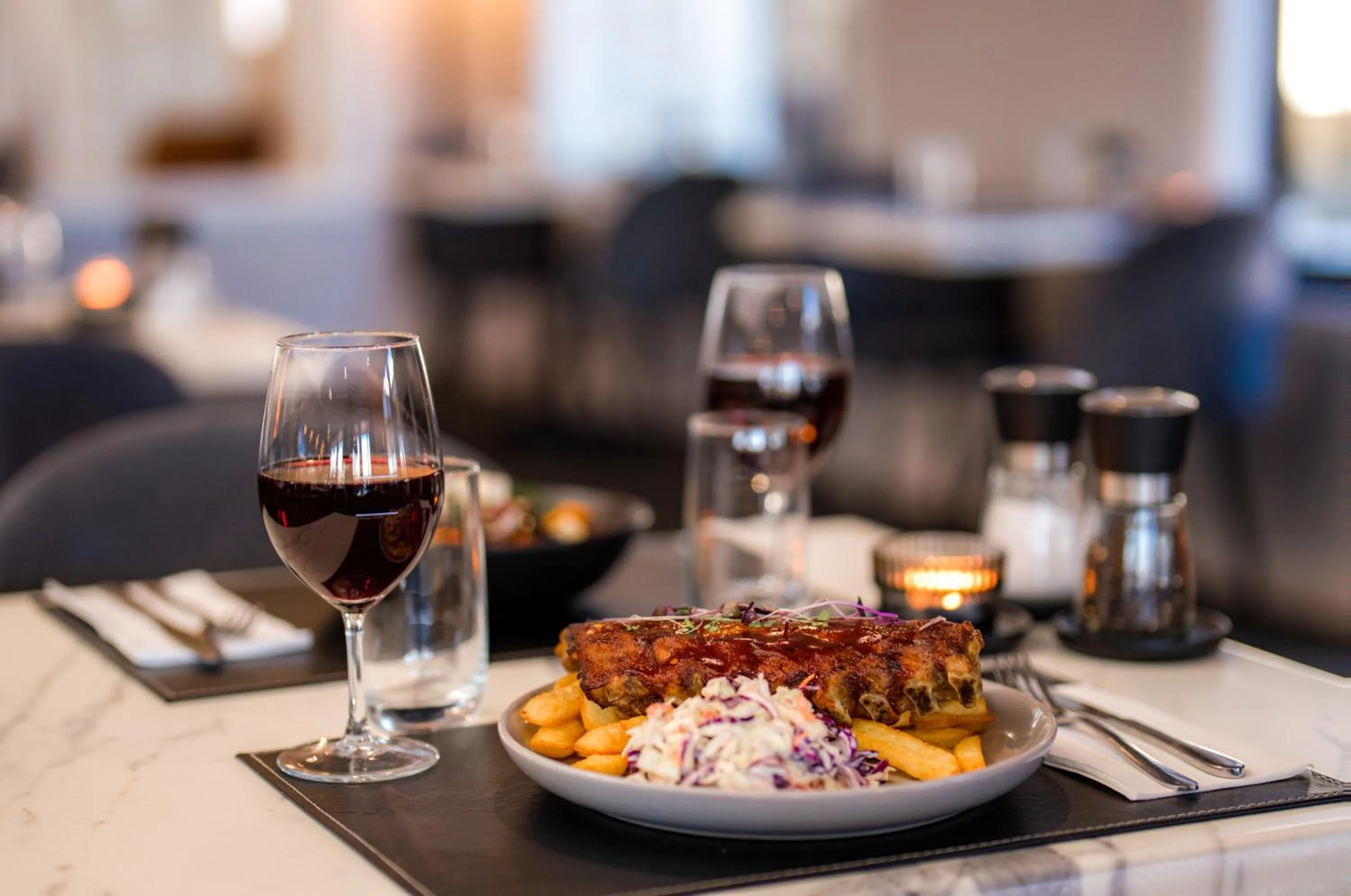 Restaurant/places to eat in Panorama Hotel St Helens