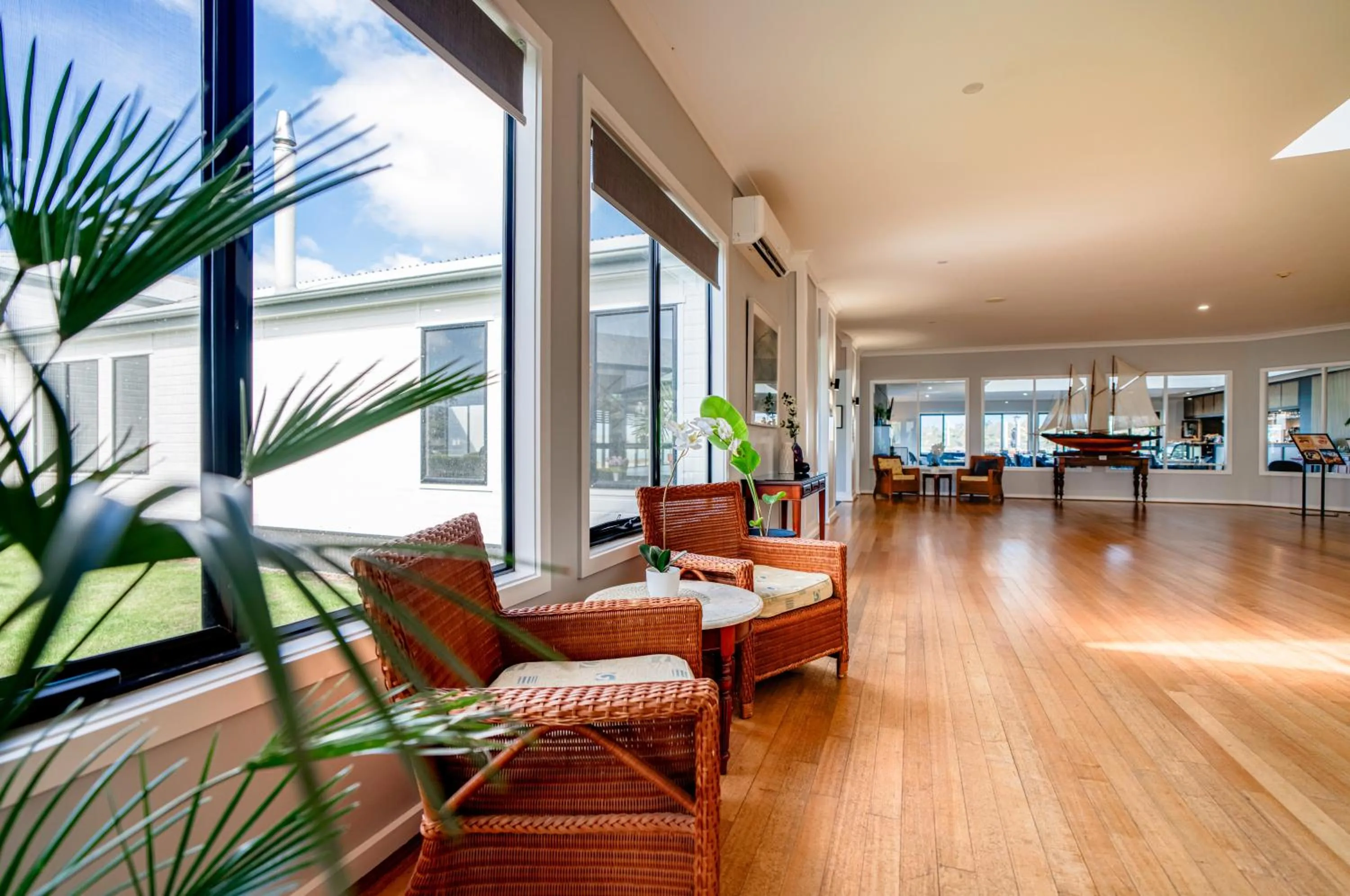 Lobby or reception in Panorama Hotel St Helens