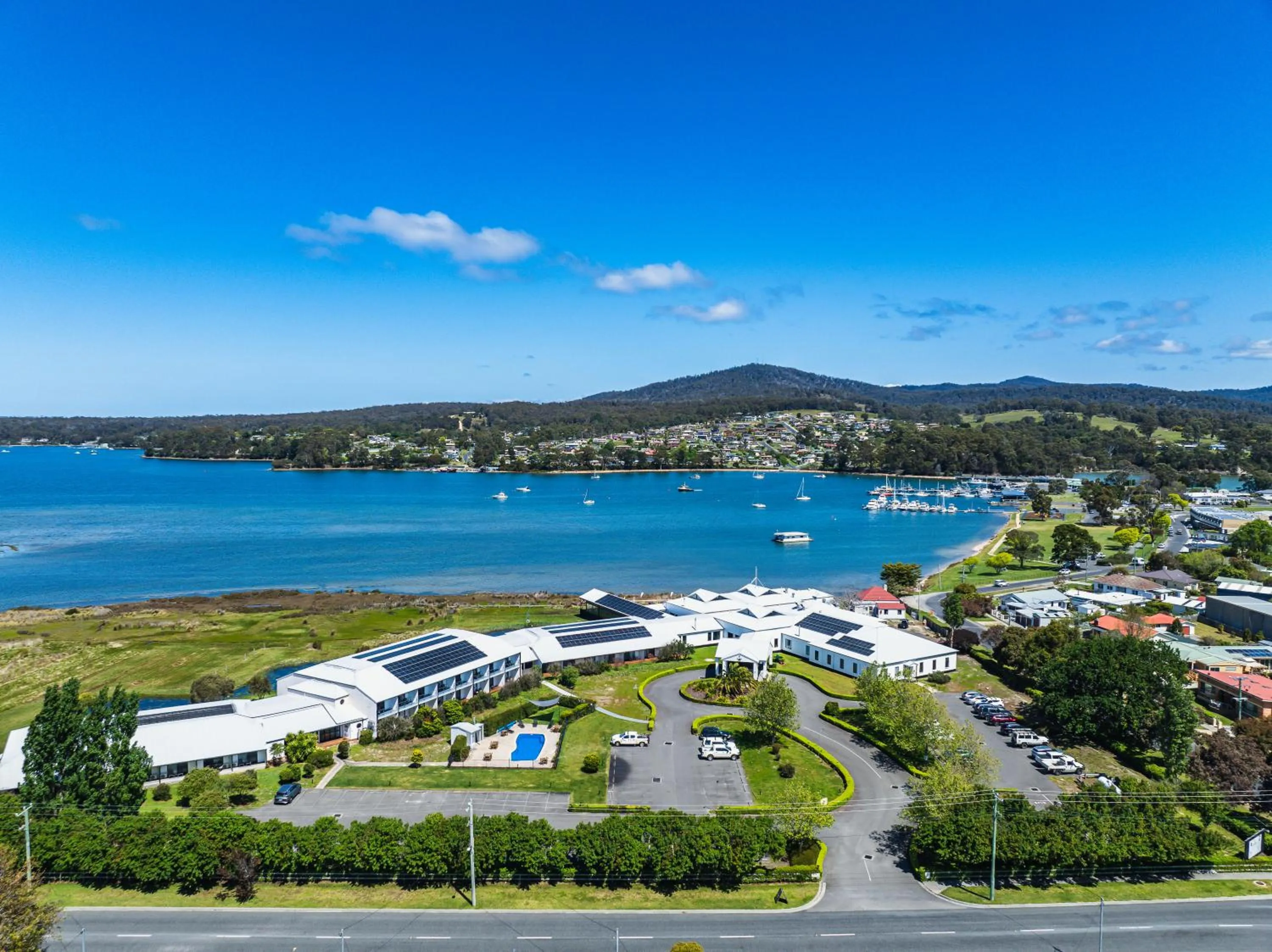 Property building in Panorama Hotel St Helens