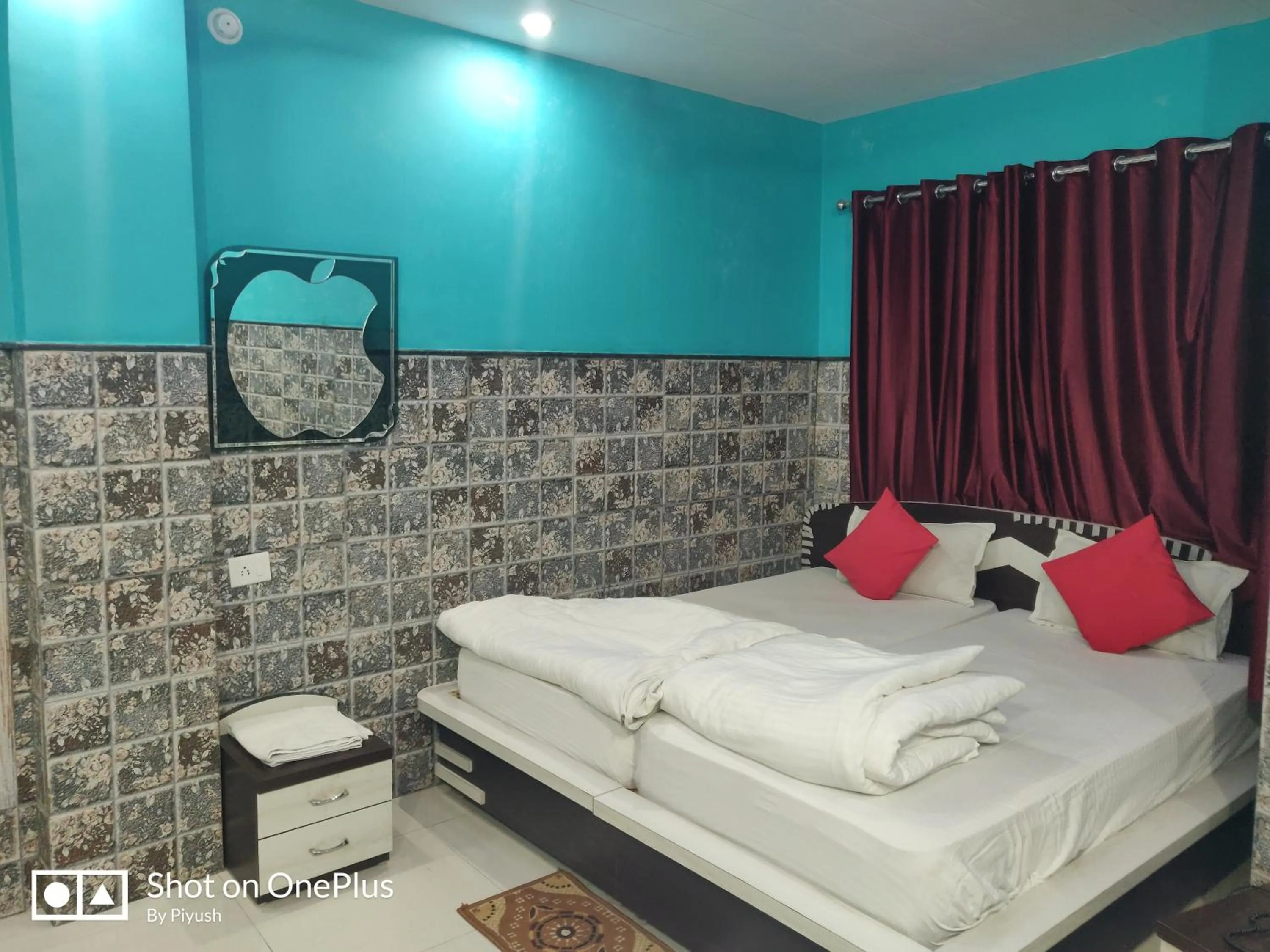 Bed in Hotel Bachchan Palace