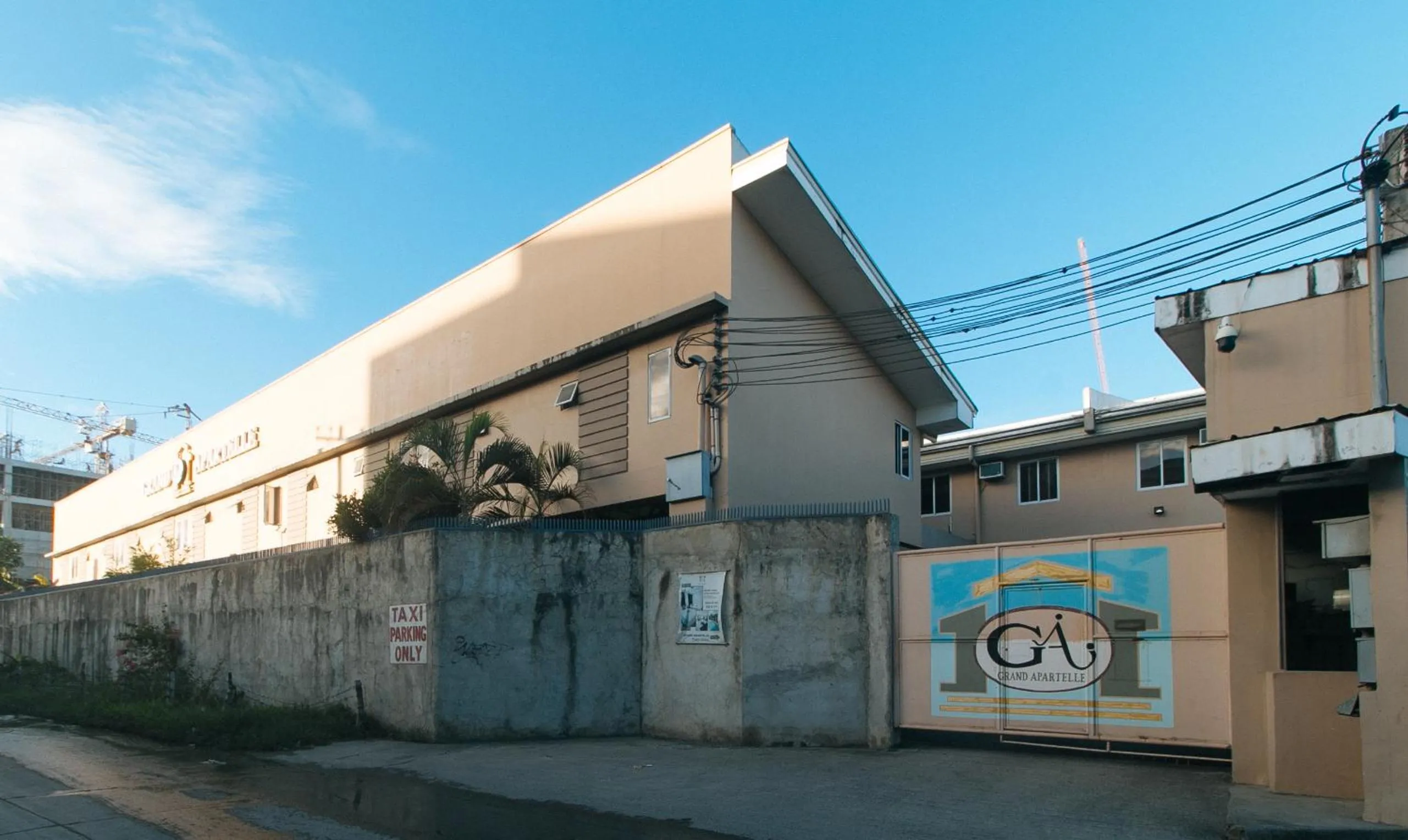 Facade/entrance in Grand Apartelle Mandaue Cebu