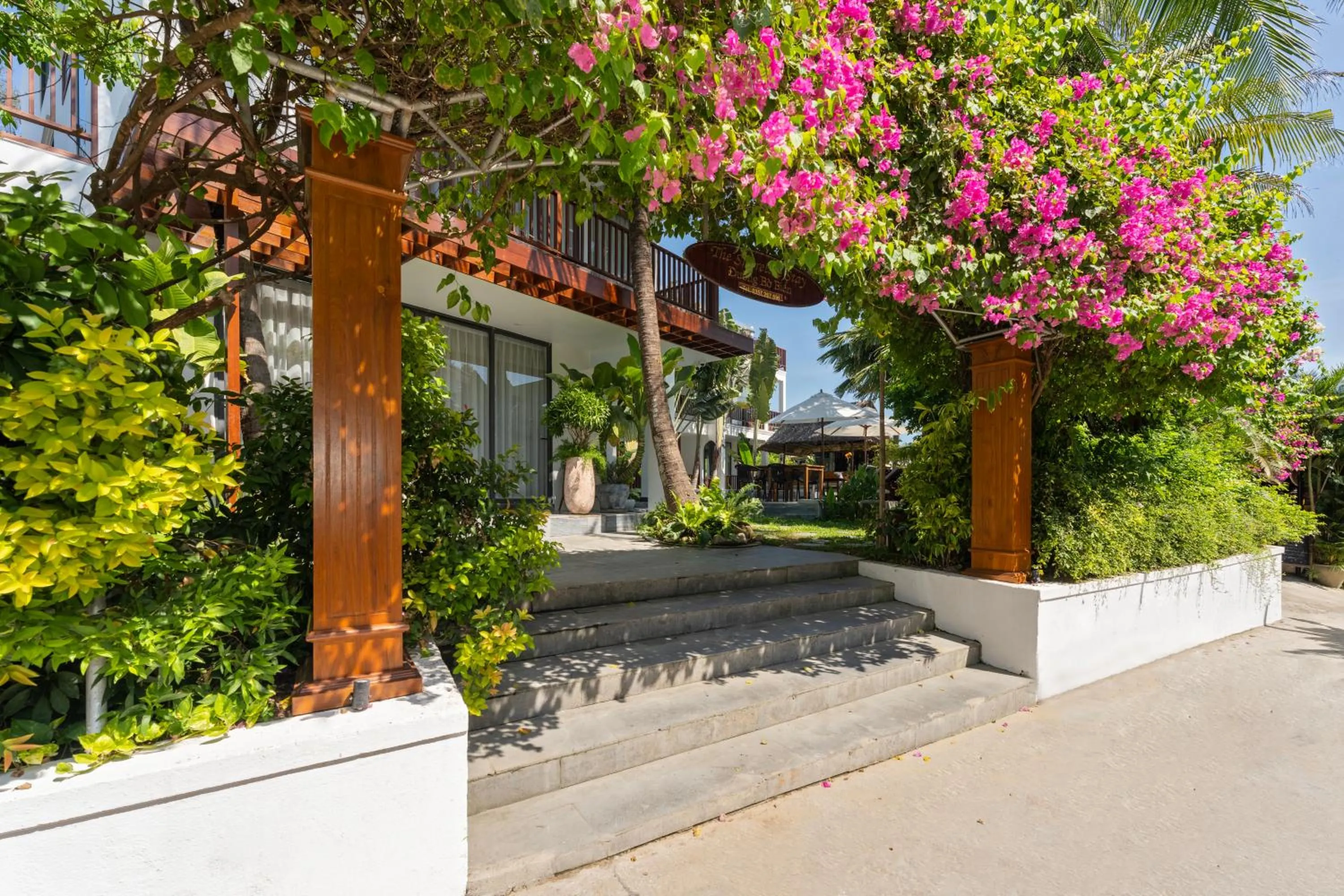 Property building in Shoreline Stay