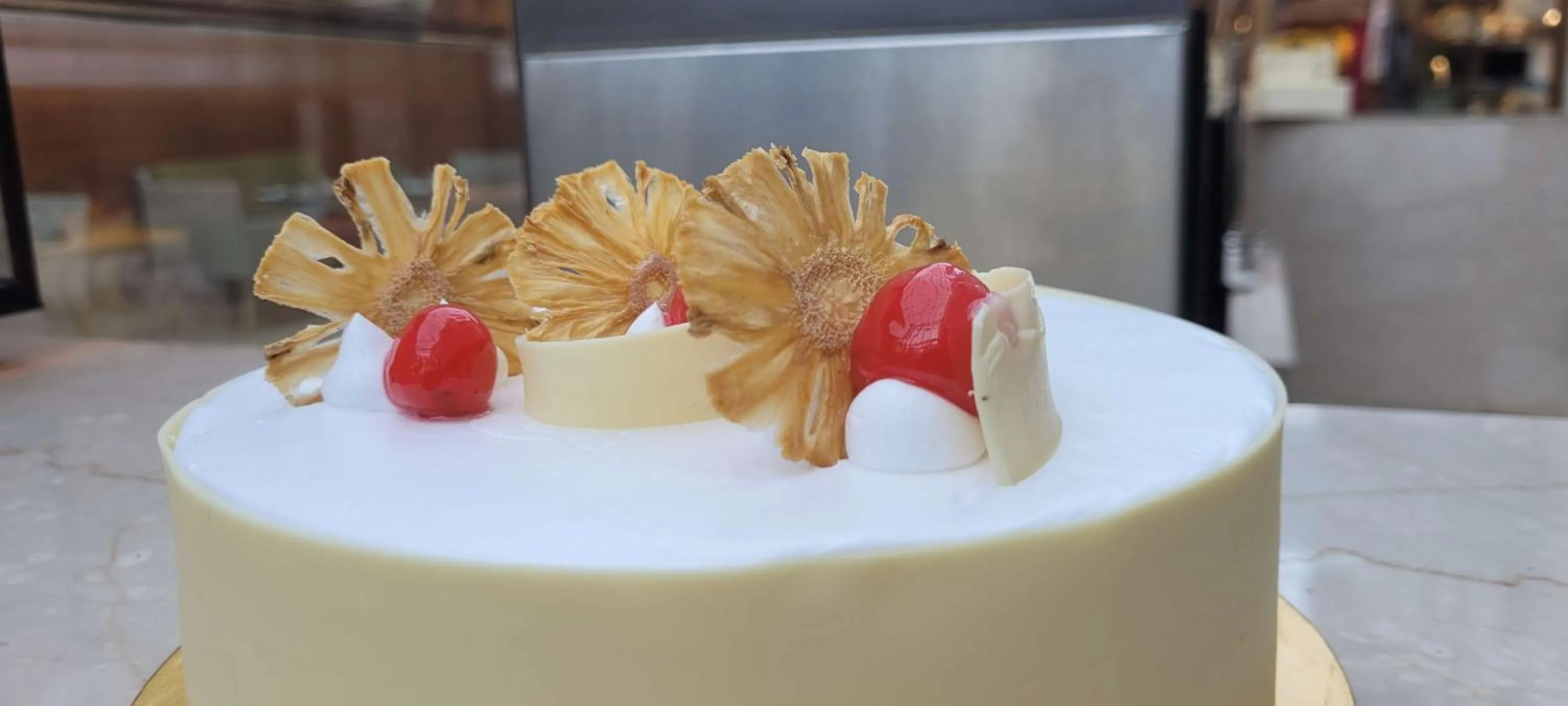 Food and drinks in Radisson Blu Hotel, Greater Noida