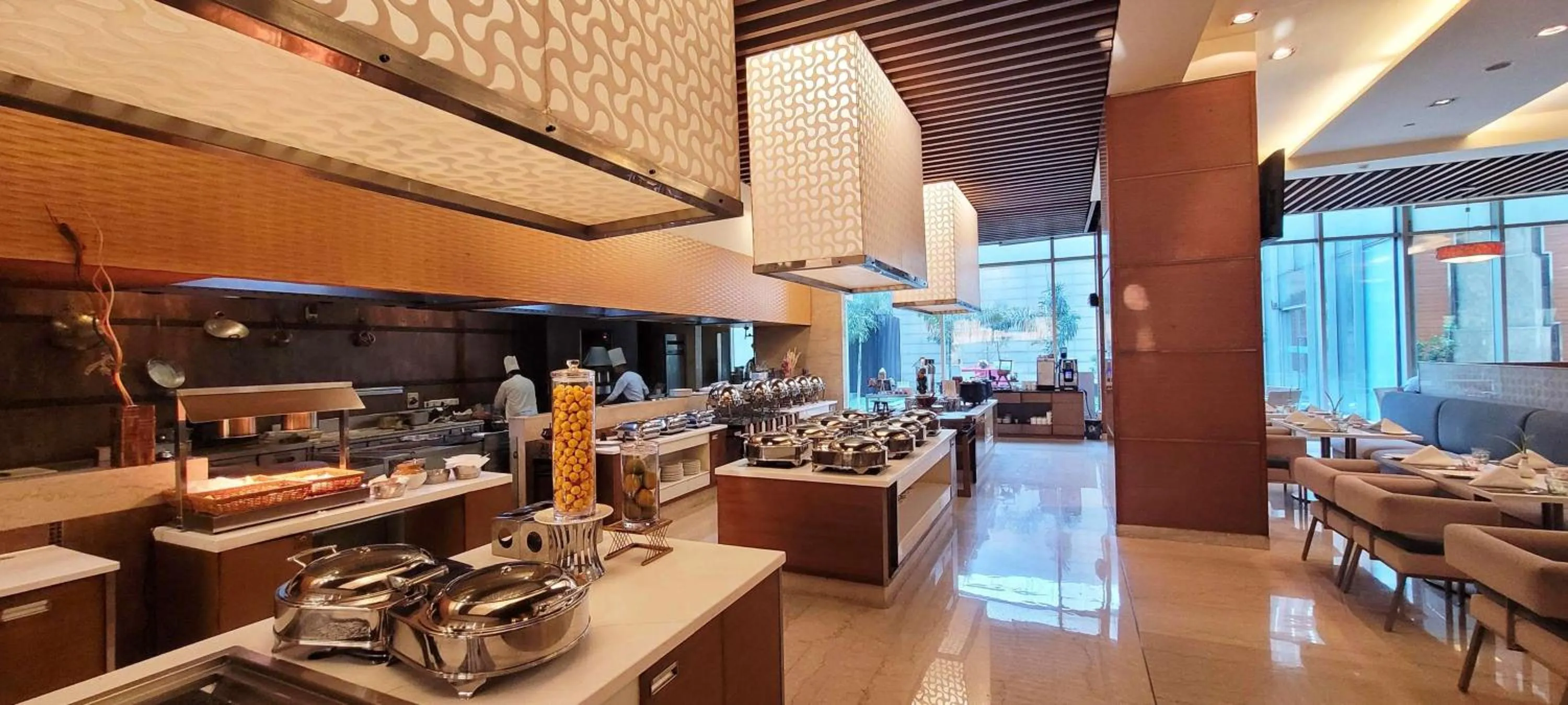 Restaurant/places to eat in Radisson Blu Hotel, Greater Noida