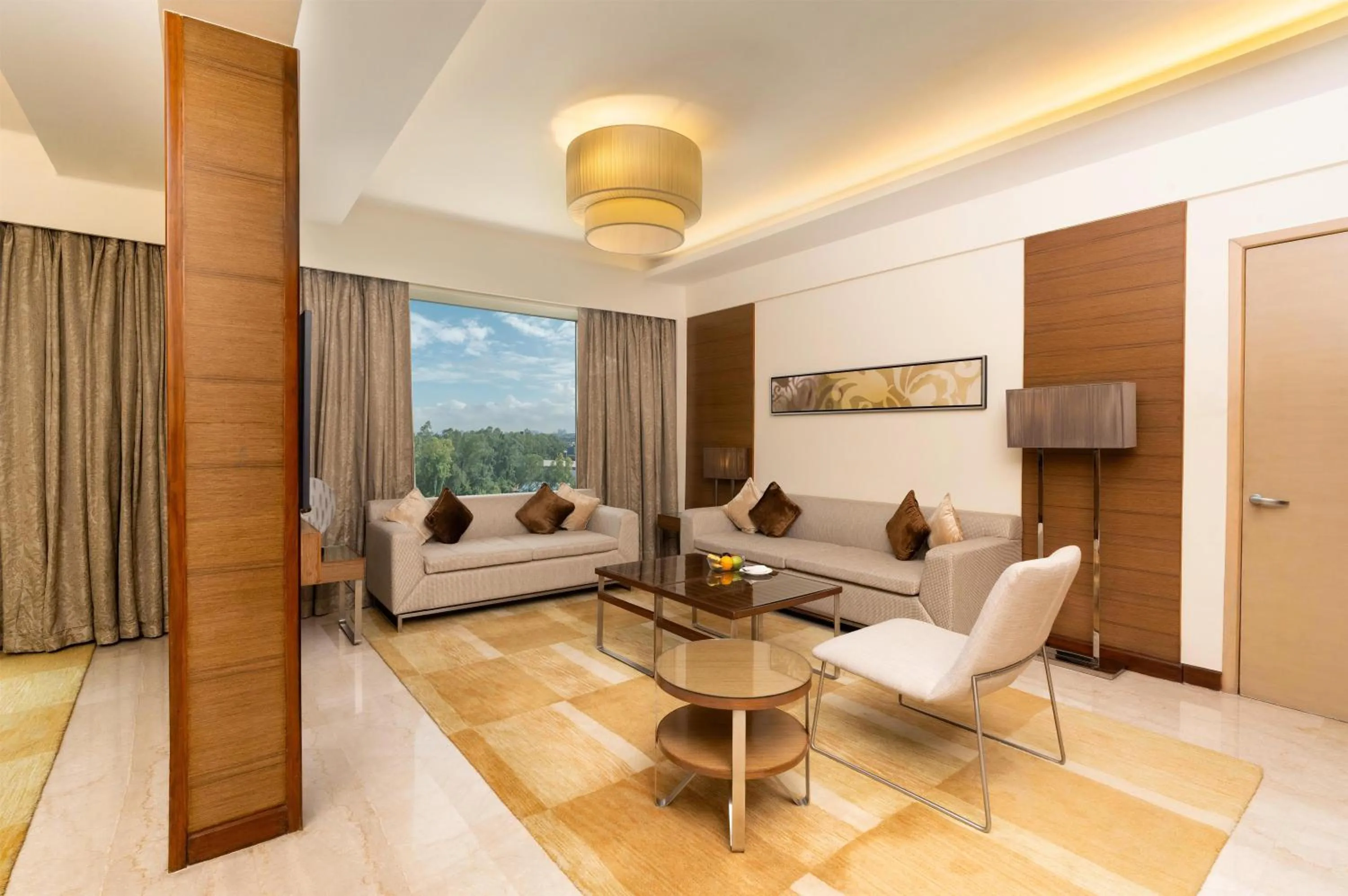 Photo of the whole room in Radisson Blu Hotel, Greater Noida