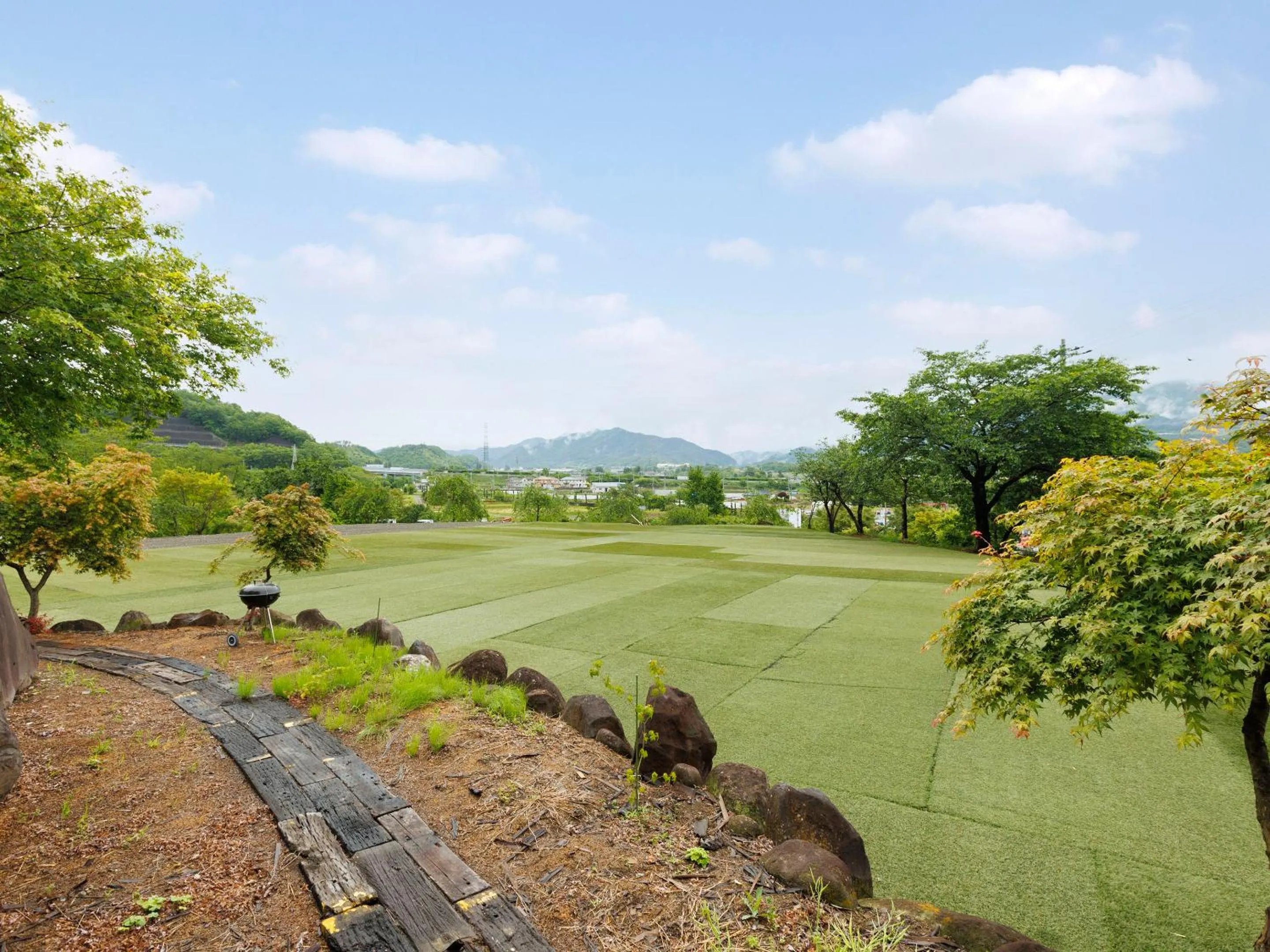 Area and facilities in Wakamiro