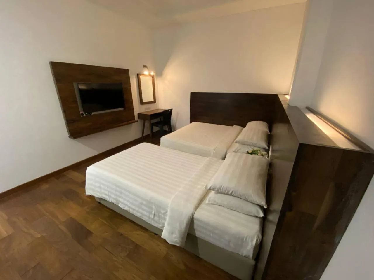 Bedroom, Bed in Serapi Hotel