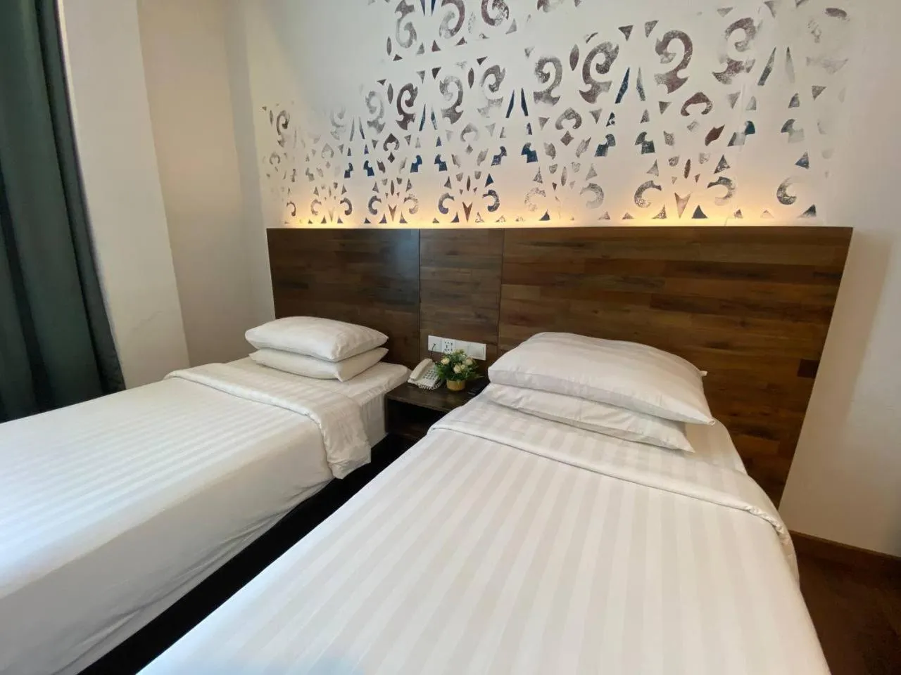 Bedroom, Bed in Serapi Hotel