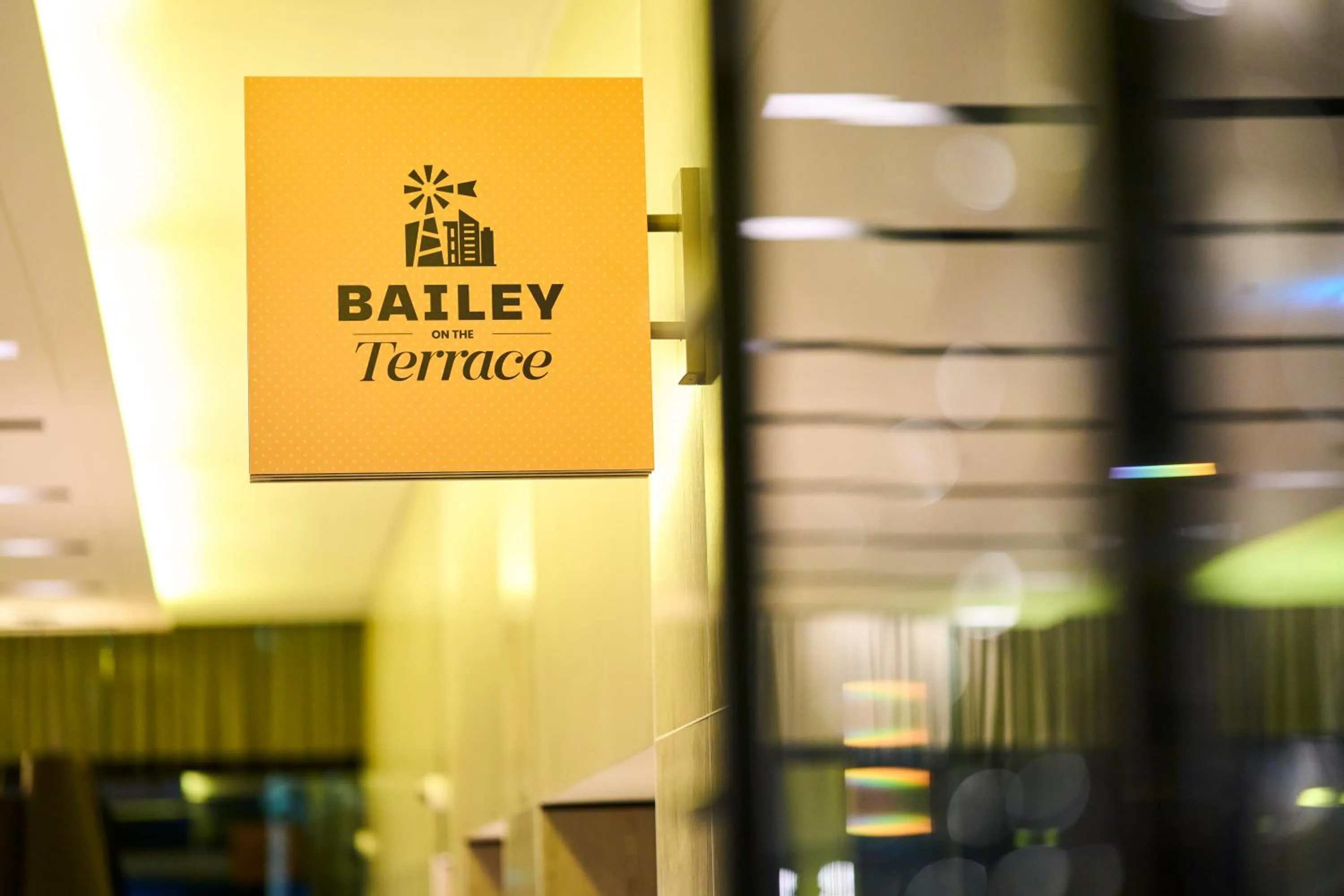 Restaurant/places to eat in Fraser Suites Perth