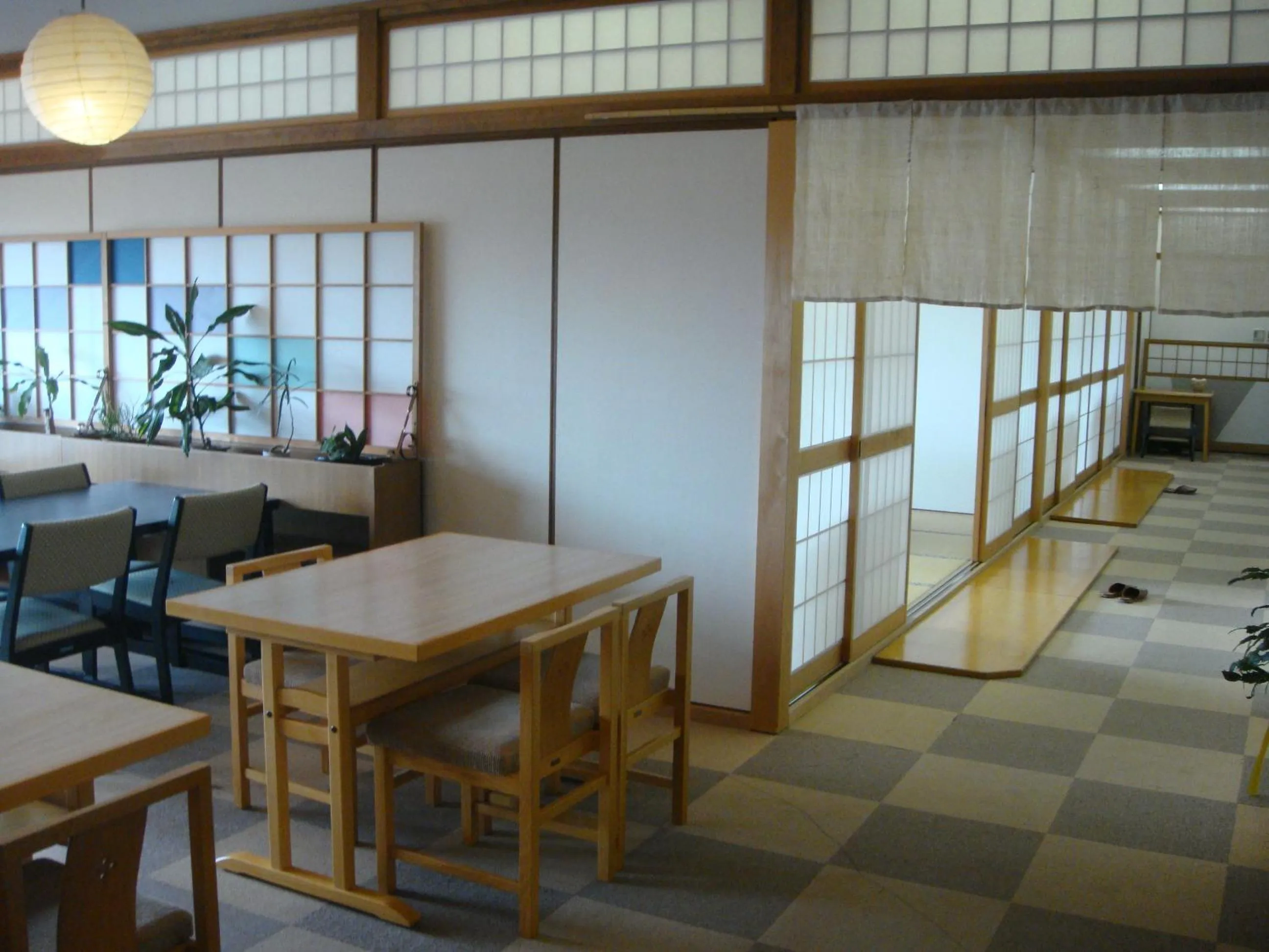 Restaurant/places to eat in Jukeiso