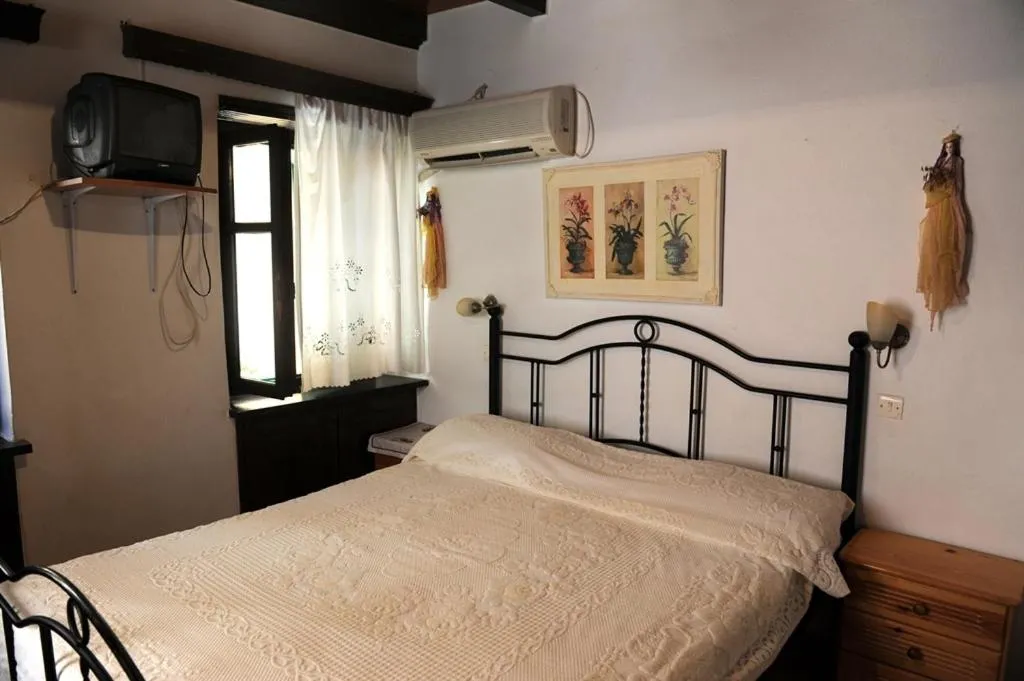 Triple Room in Eleonora
