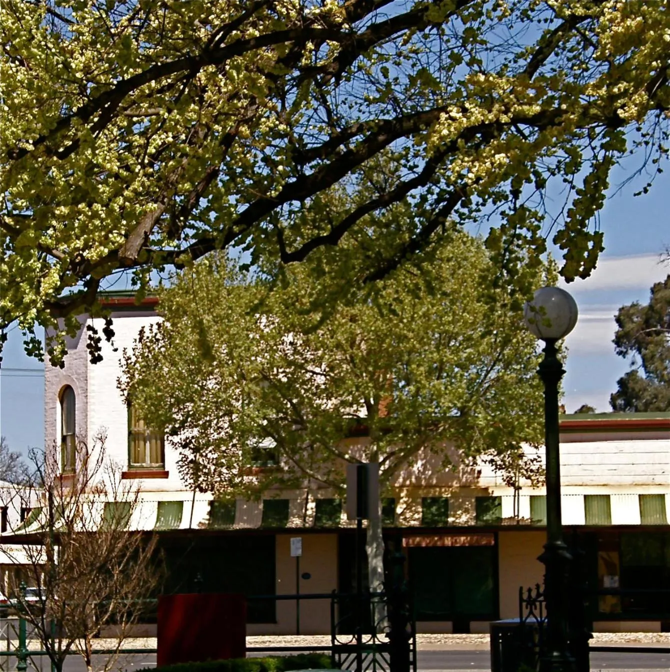 Property building in Borough B&B