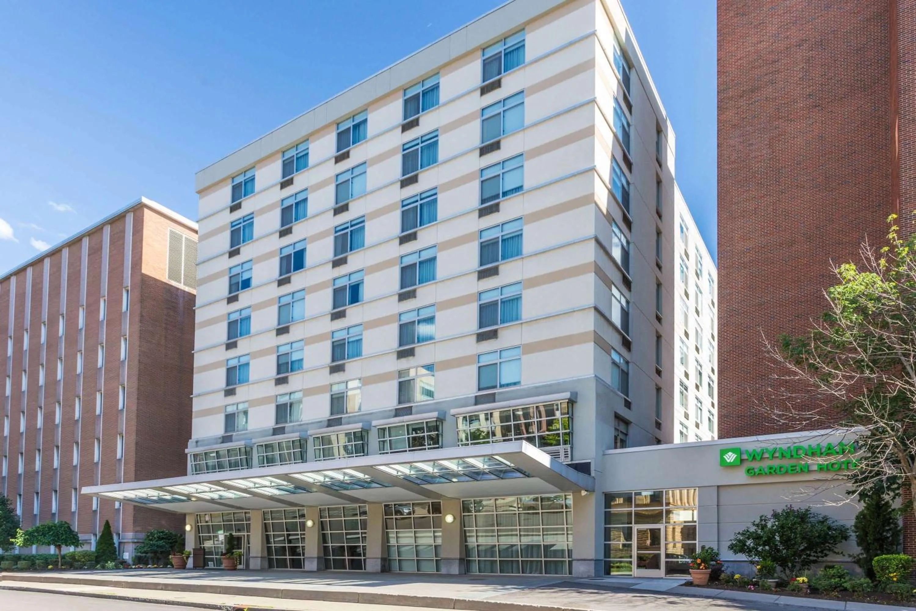 Property building in Wyndham Garden Buffalo Downtown