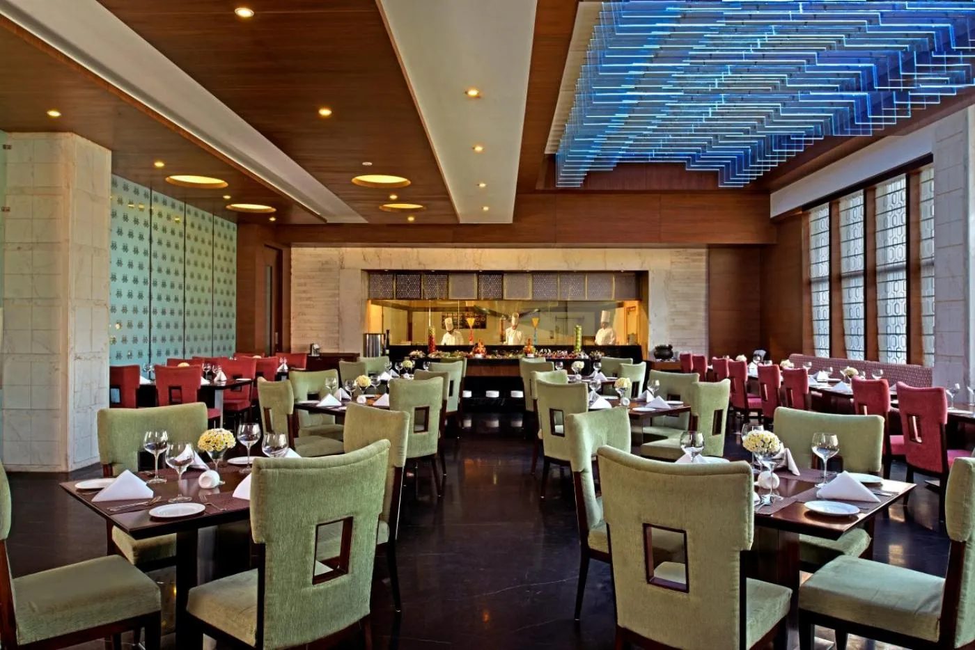 Restaurant/places to eat in Golden Tulip Lucknow
