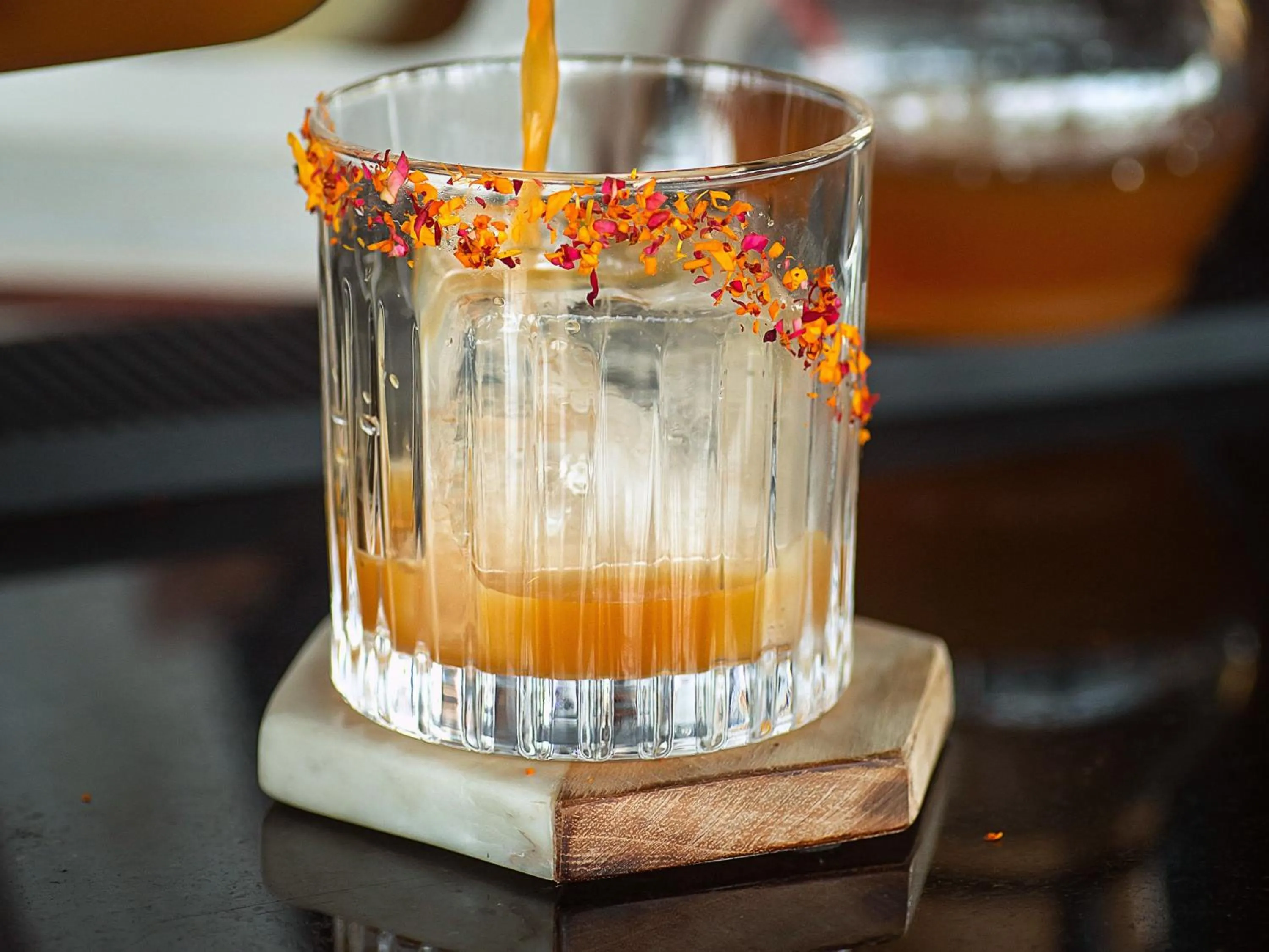 Restaurant/places to eat in Lemon Tree Premier, Jaipur