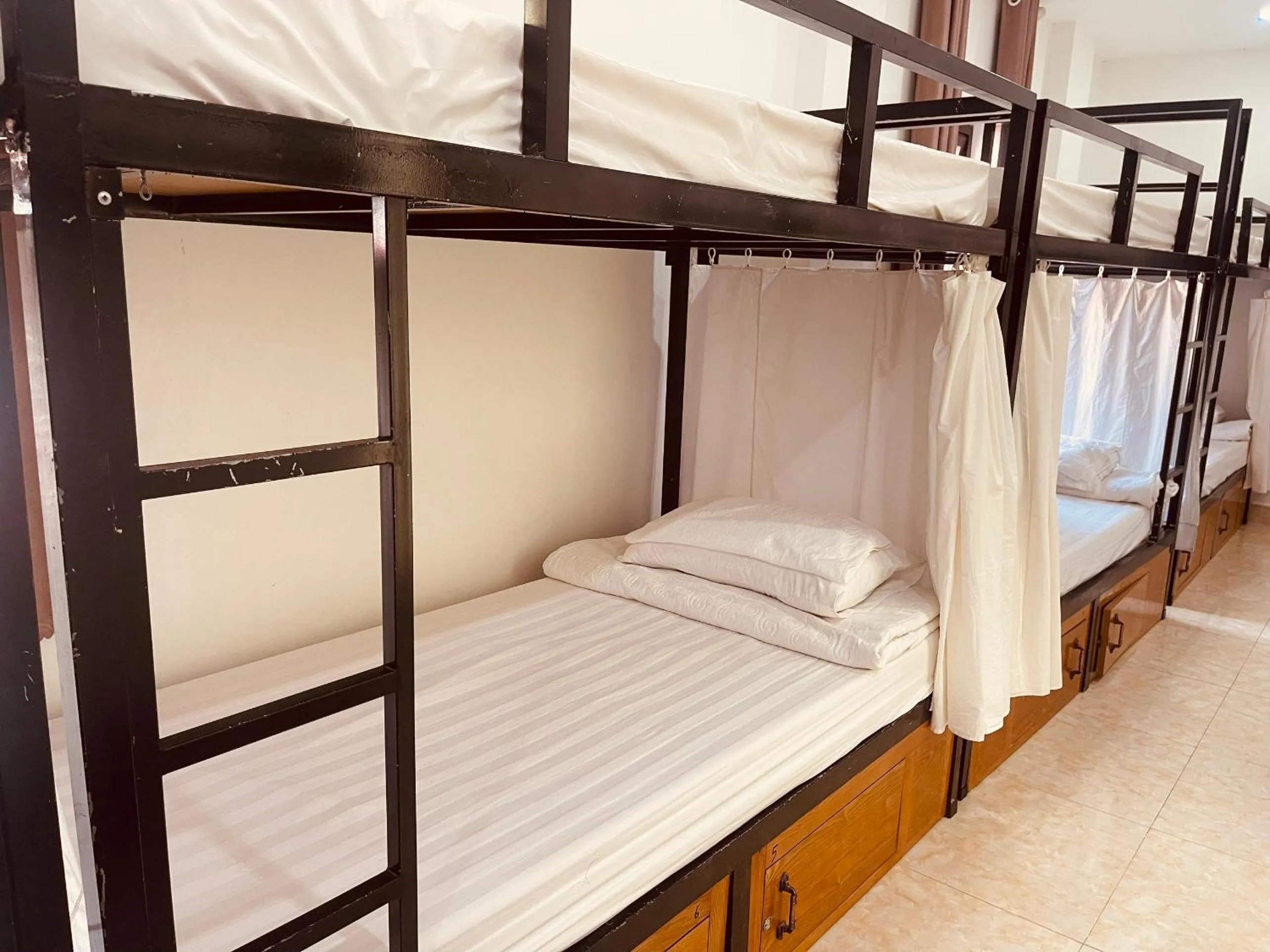 Bed in CatBa Sky View Hotel