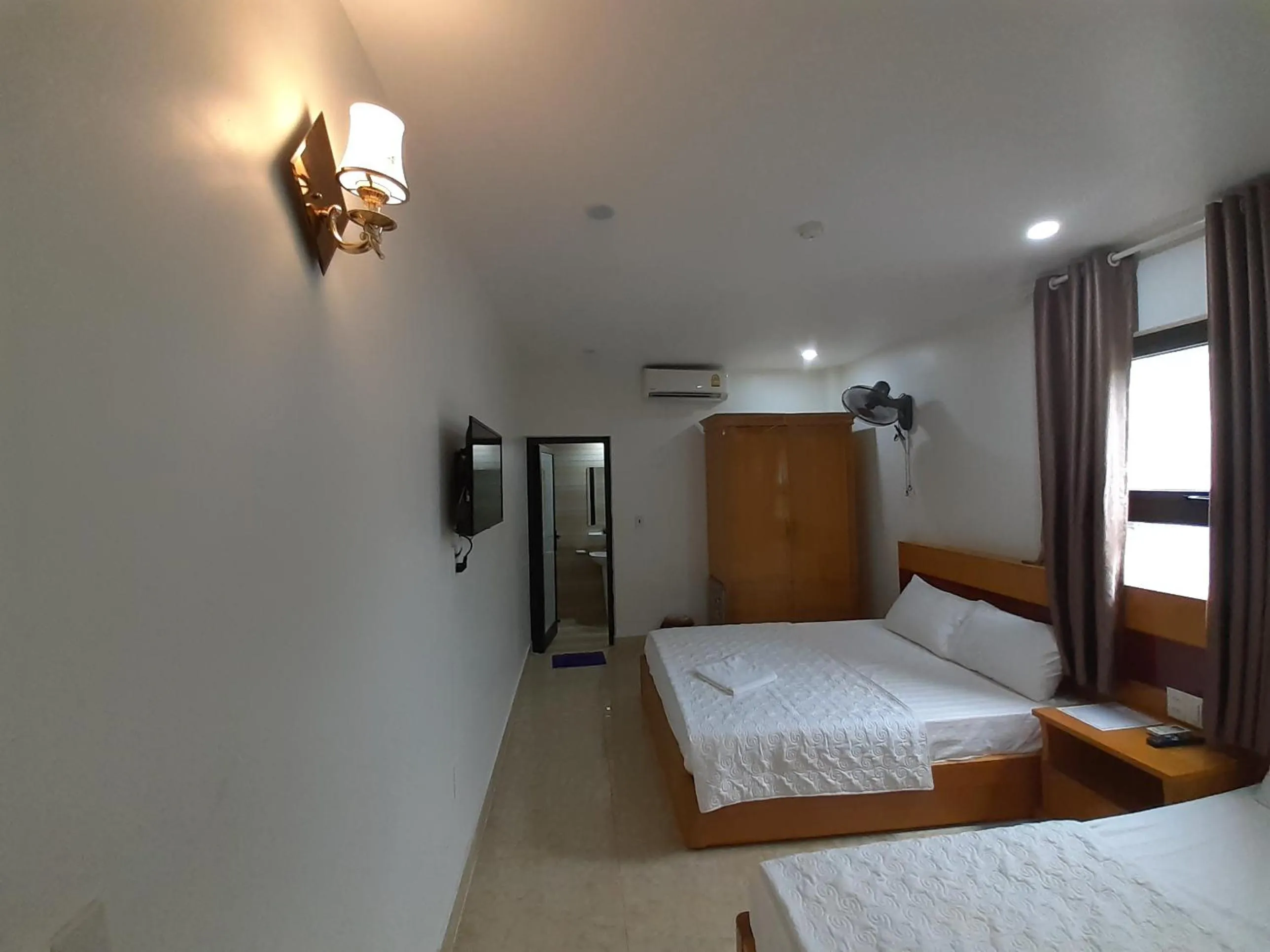 Bed in CatBa Sky View Hotel