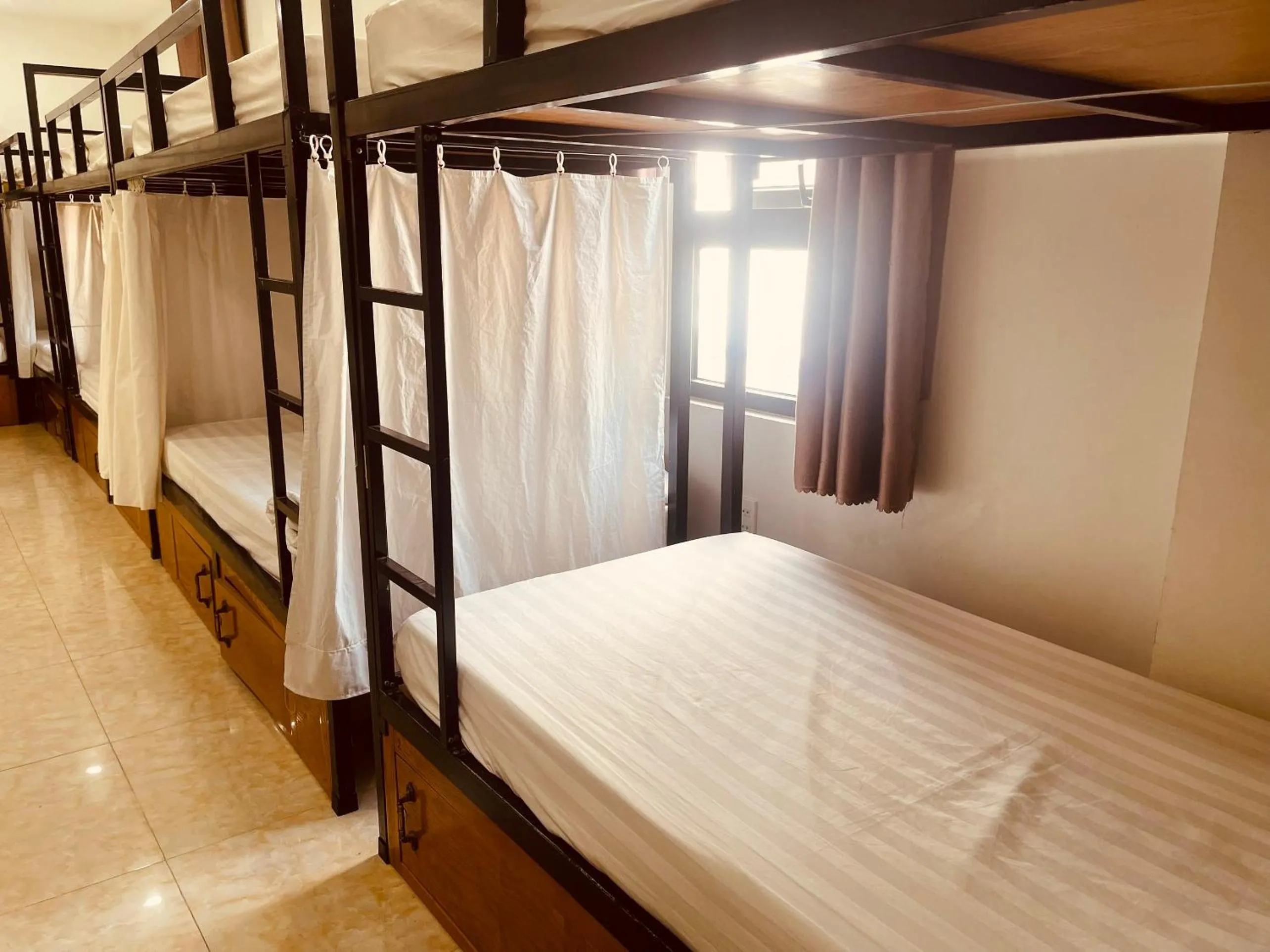 Bed in CatBa Sky View Hotel