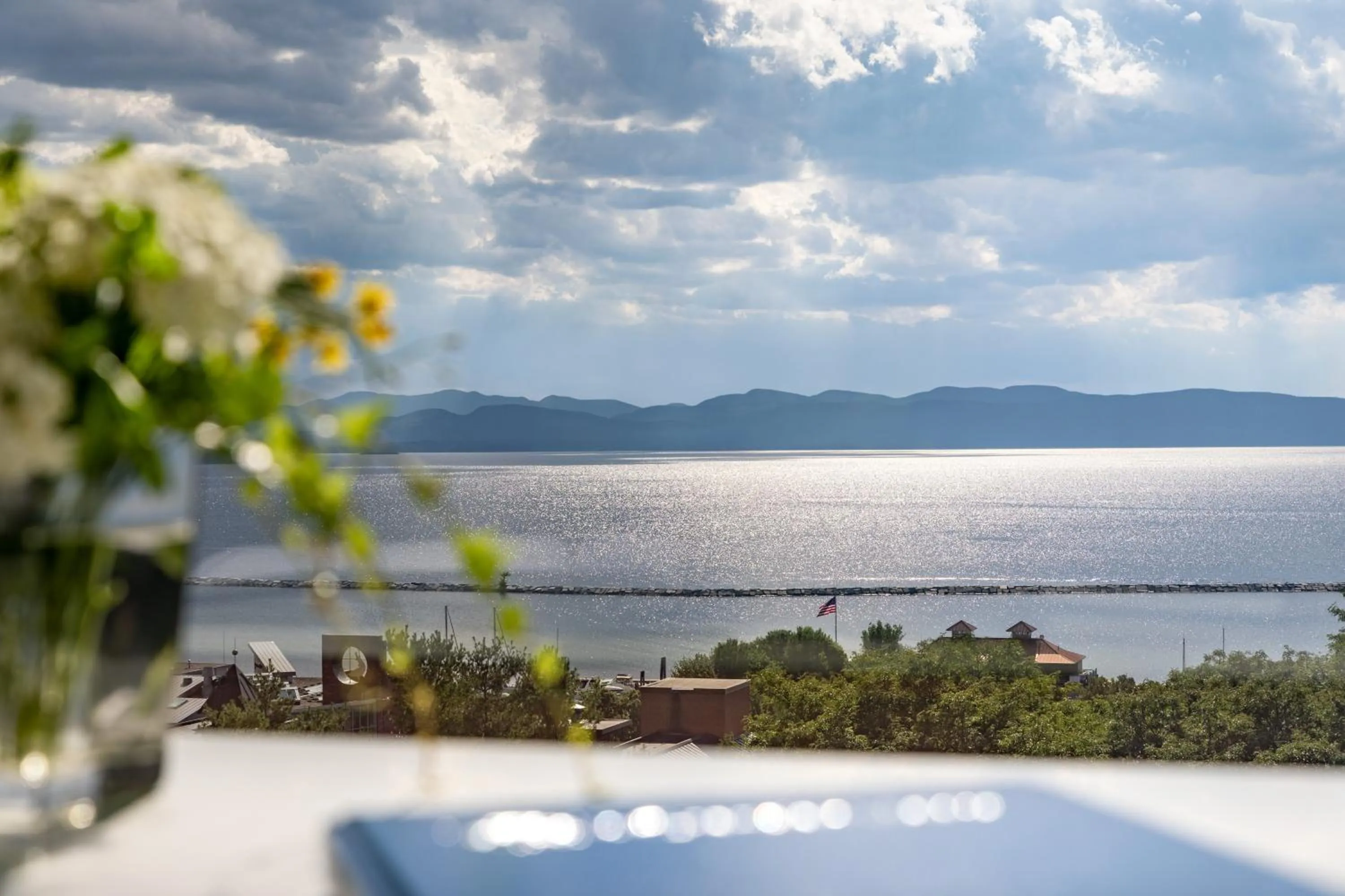 Hotel Champlain Burlington, Curio Collection by Hilton