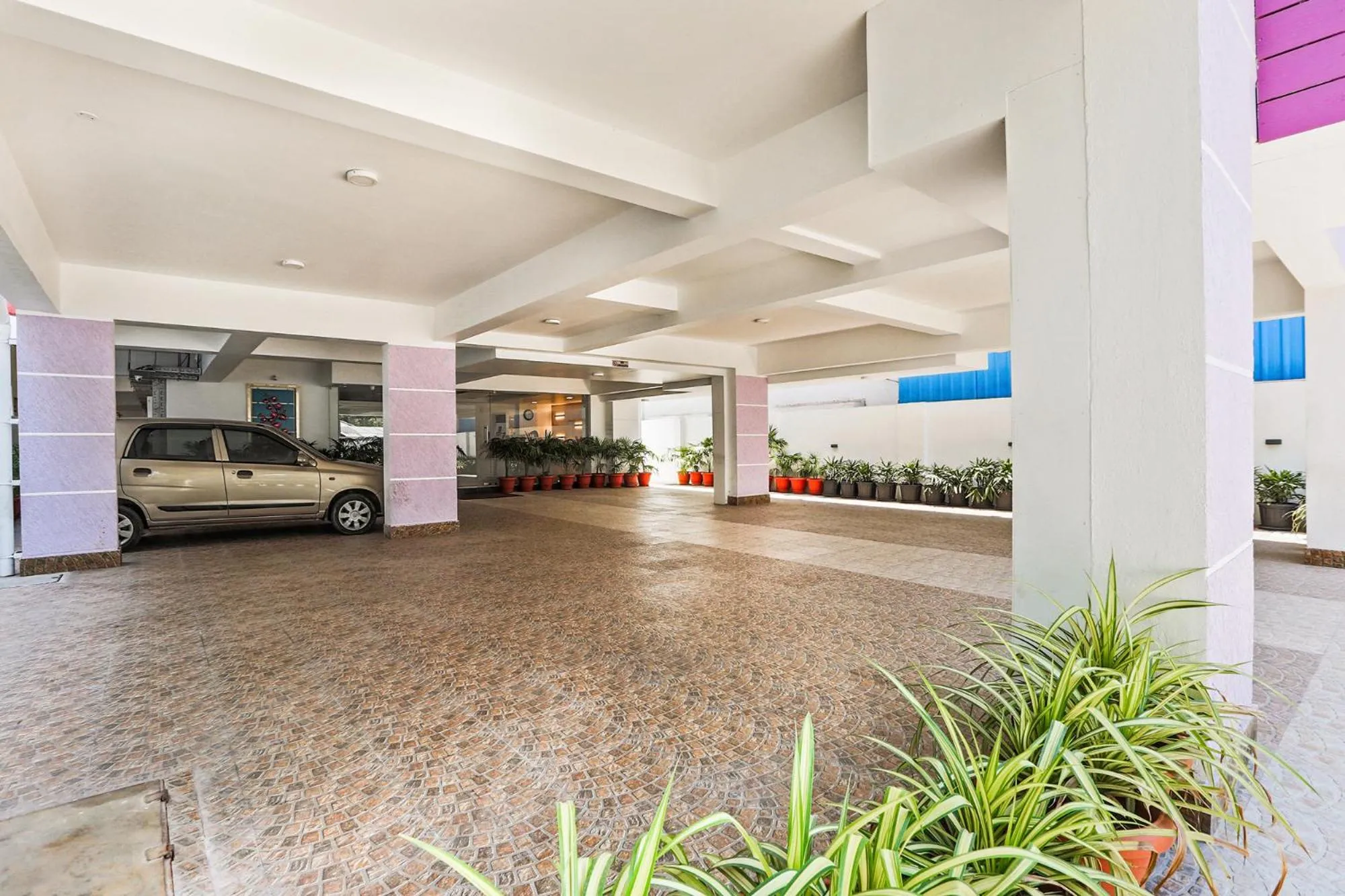 Parking in Park Avenue Suites