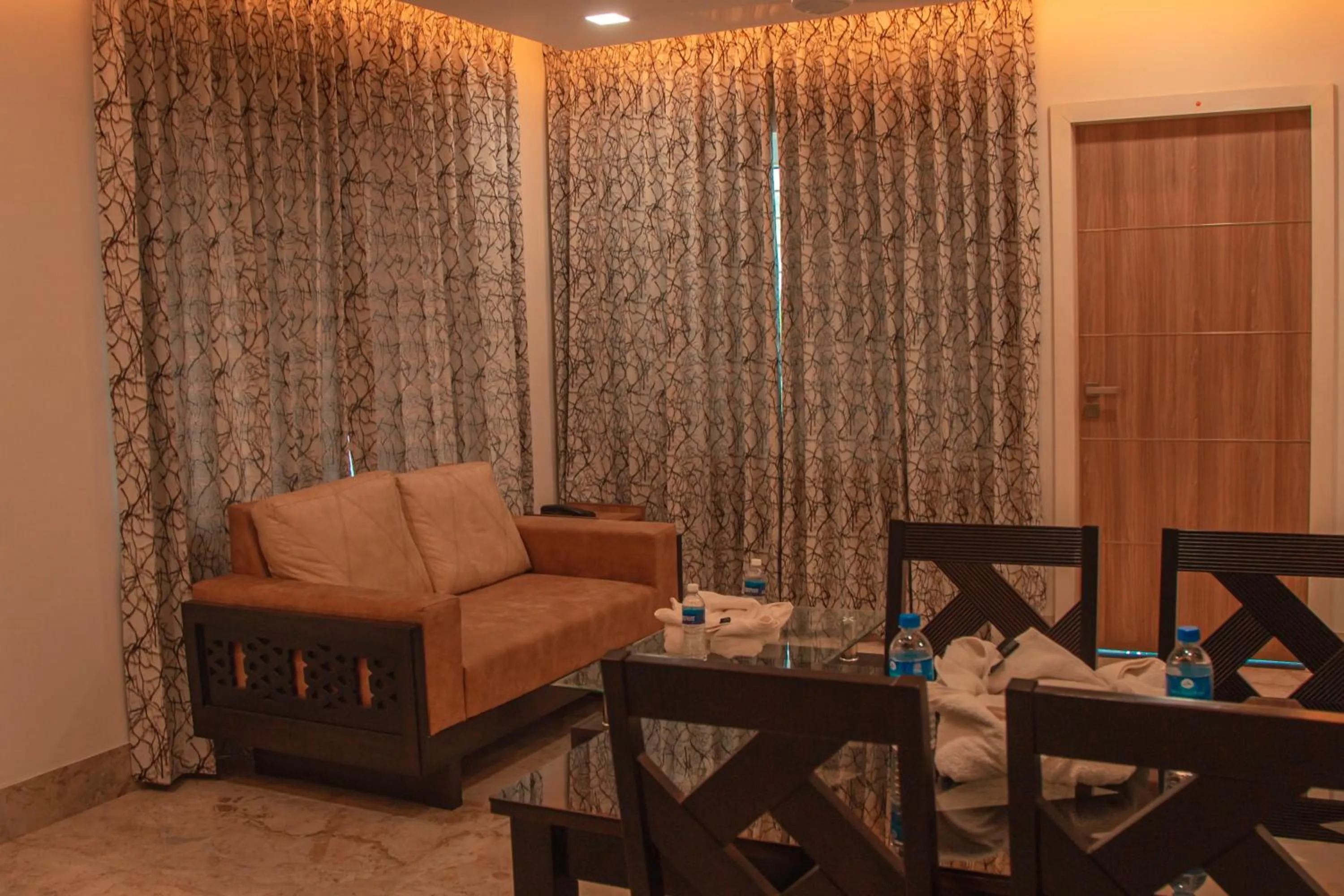 Living room in Park Avenue Suites