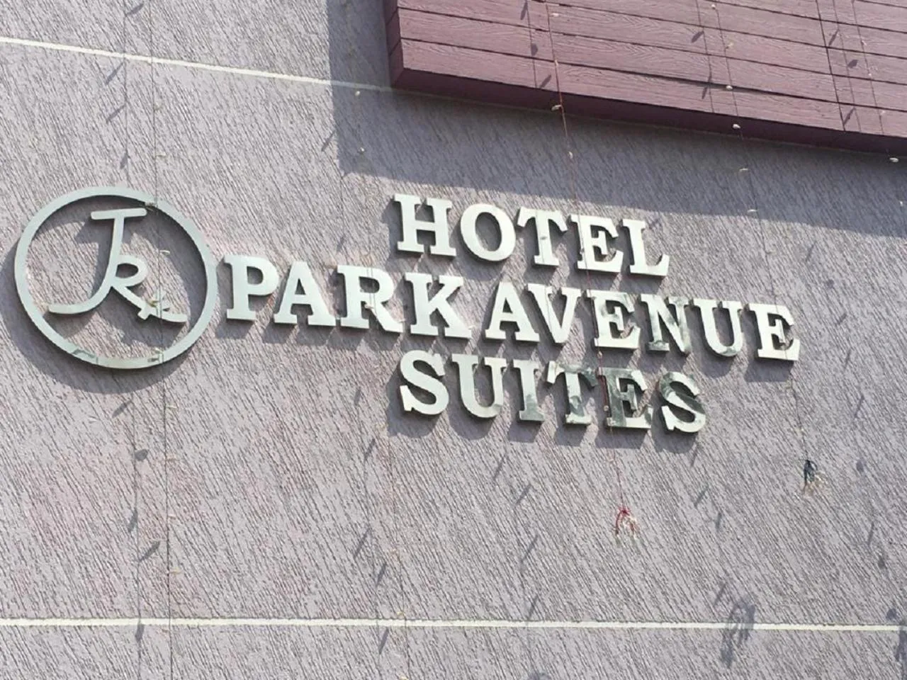 Property building in Park Avenue Suites