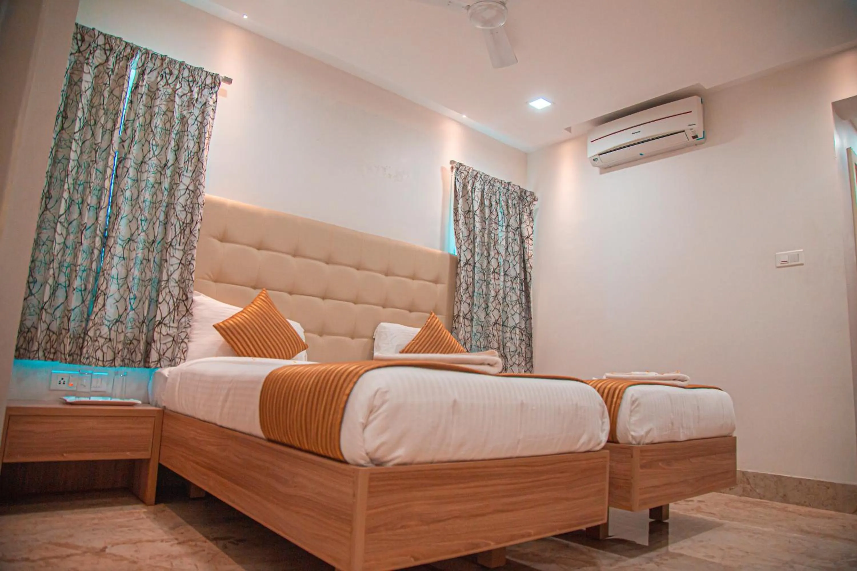 Bed in Park Avenue Suites