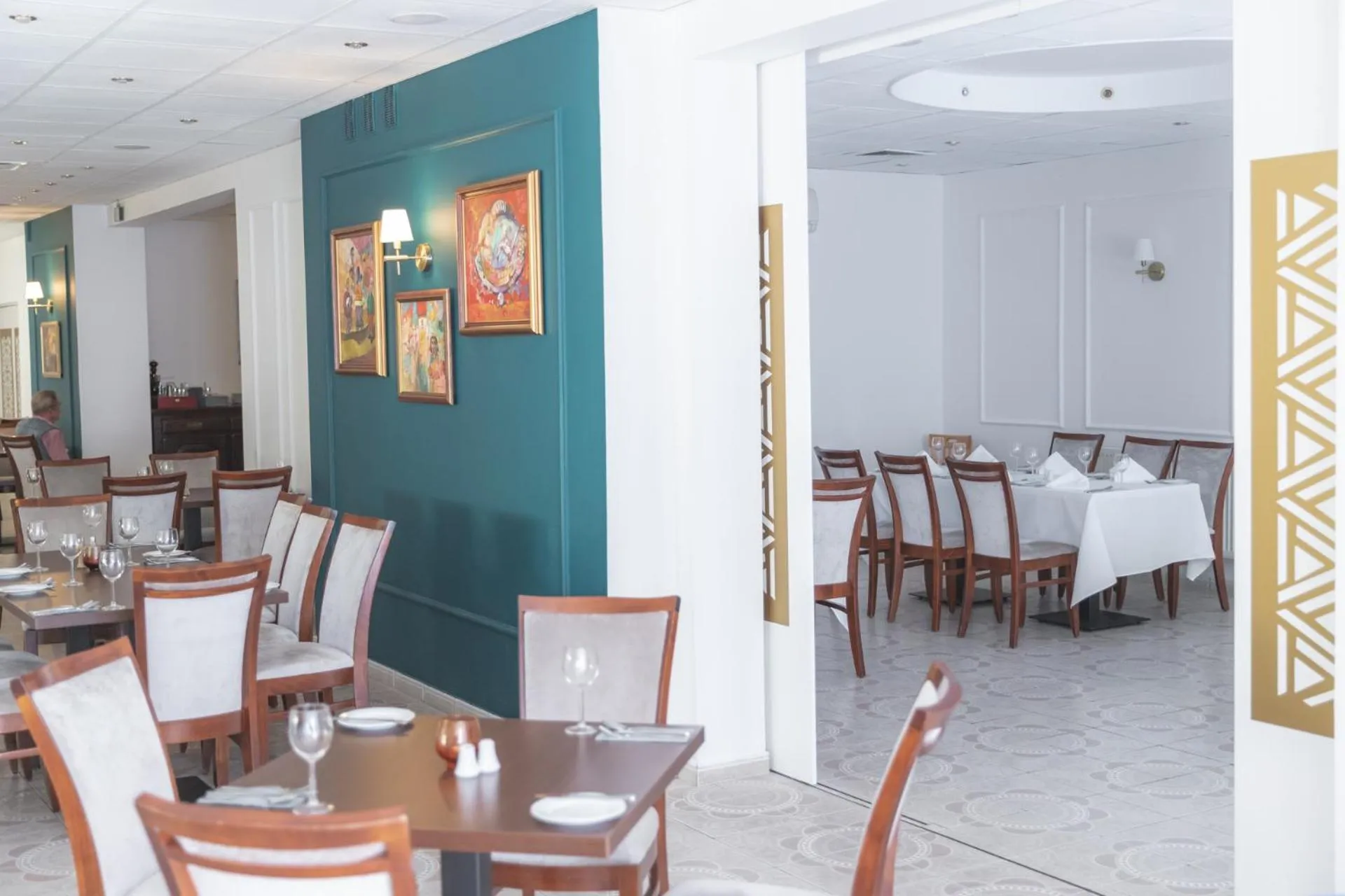 Restaurant/places to eat in Prima