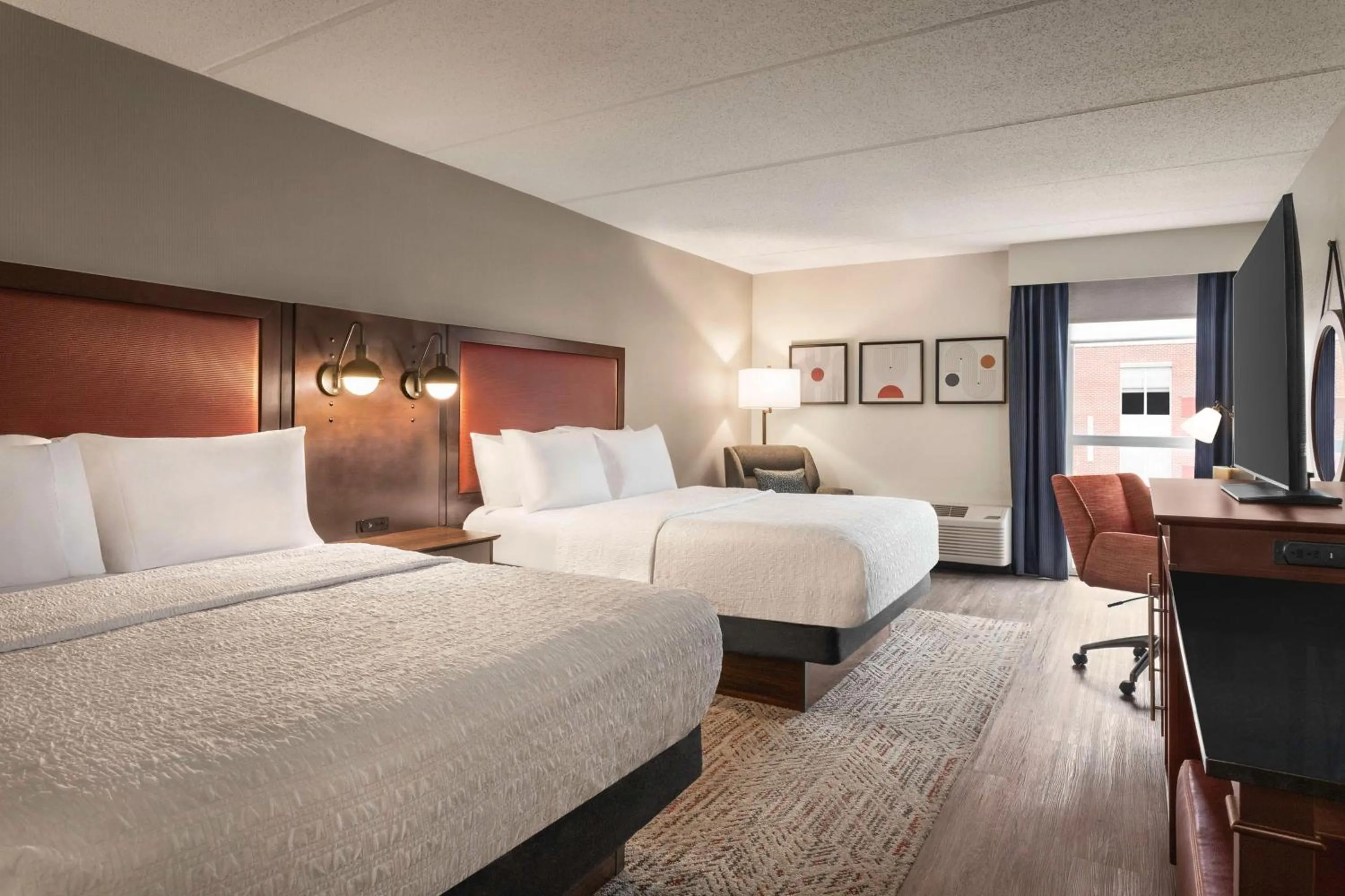 Bed in Hampton Inn Columbia-Downtown Historic District