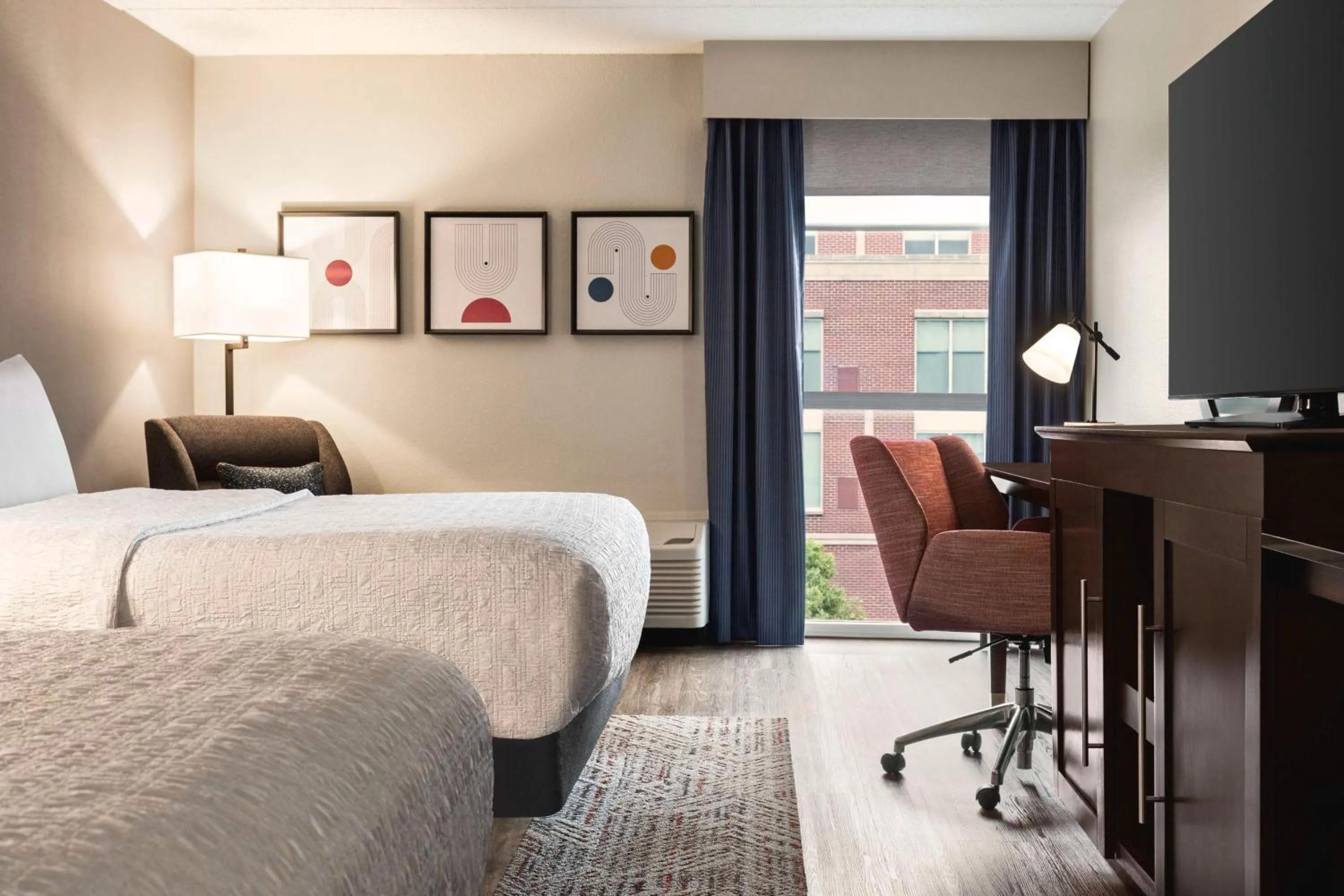 Bedroom, Bed in Hampton Inn Columbia-Downtown Historic District