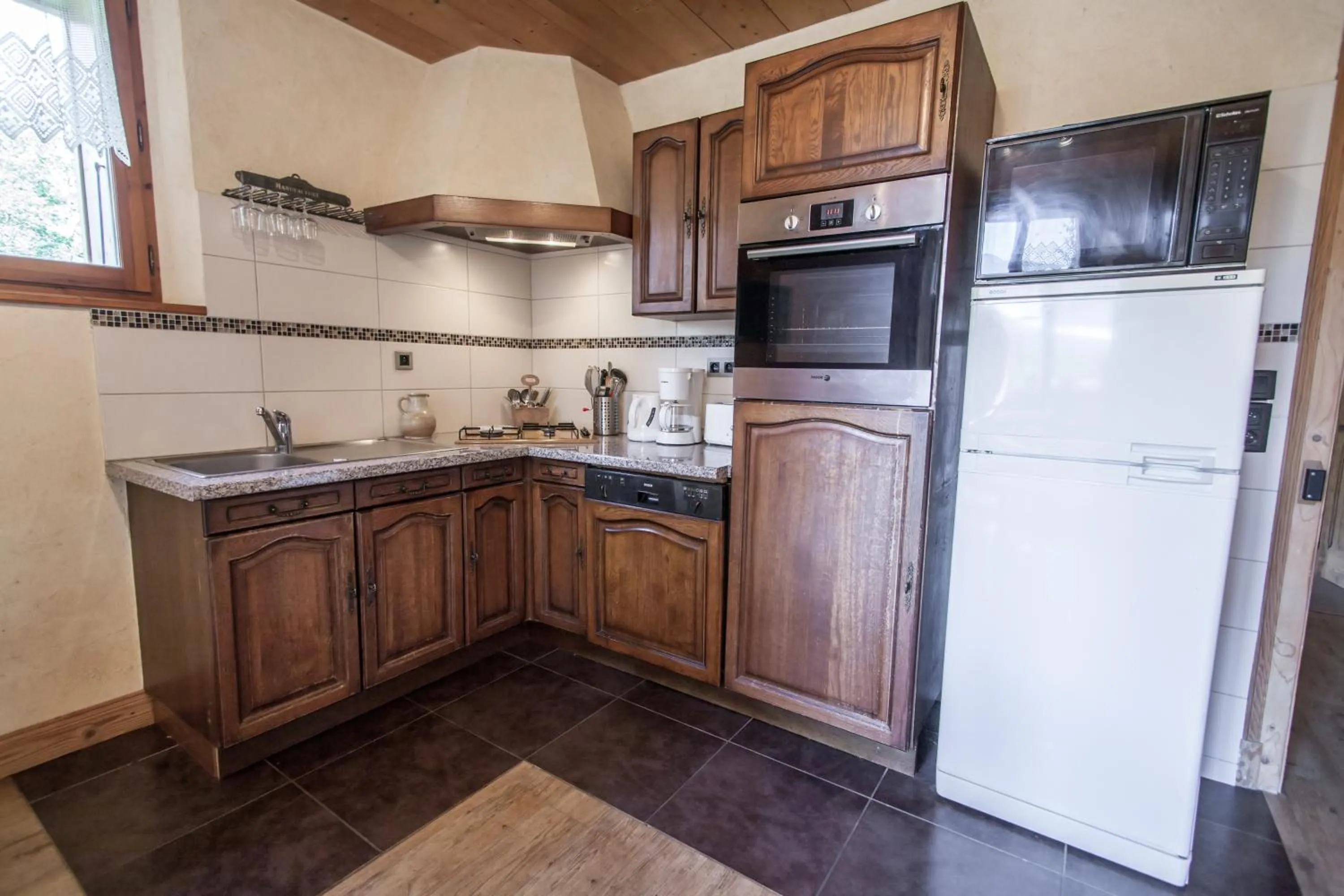 Kitchen or kitchenette in Résidence La Cour