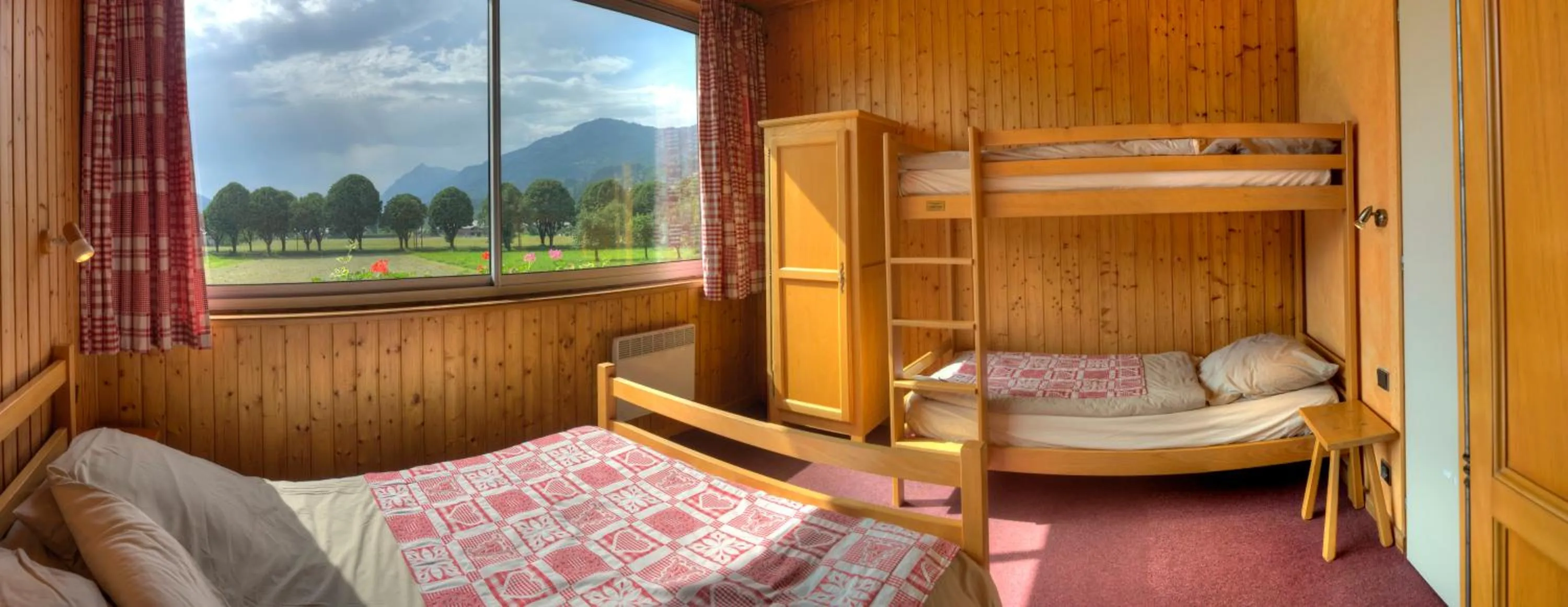 Photo of the whole room, Bed in Résidence La Cour