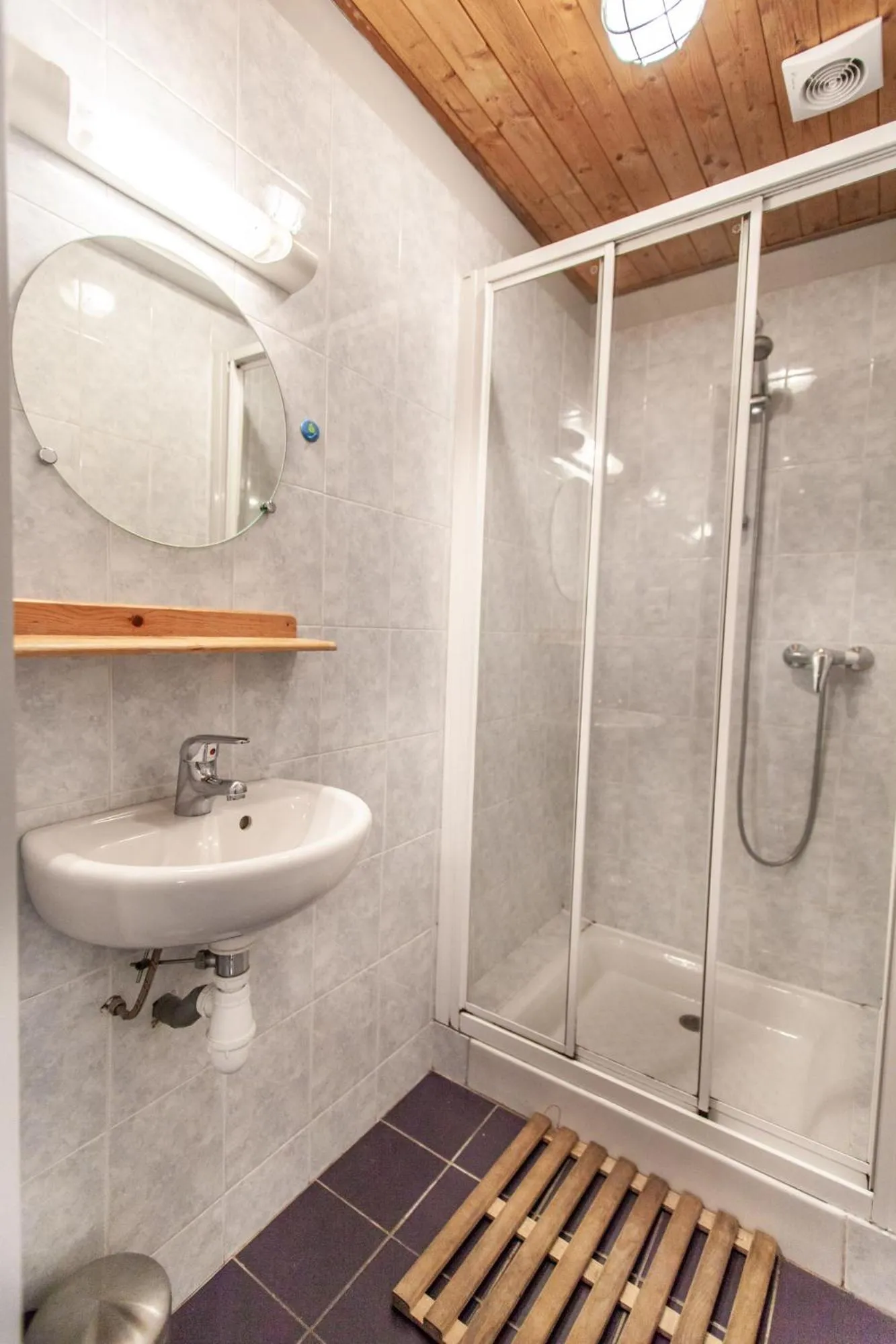 Shower in Appartements Giffre et Clesson - DAHU COMPAGNIE