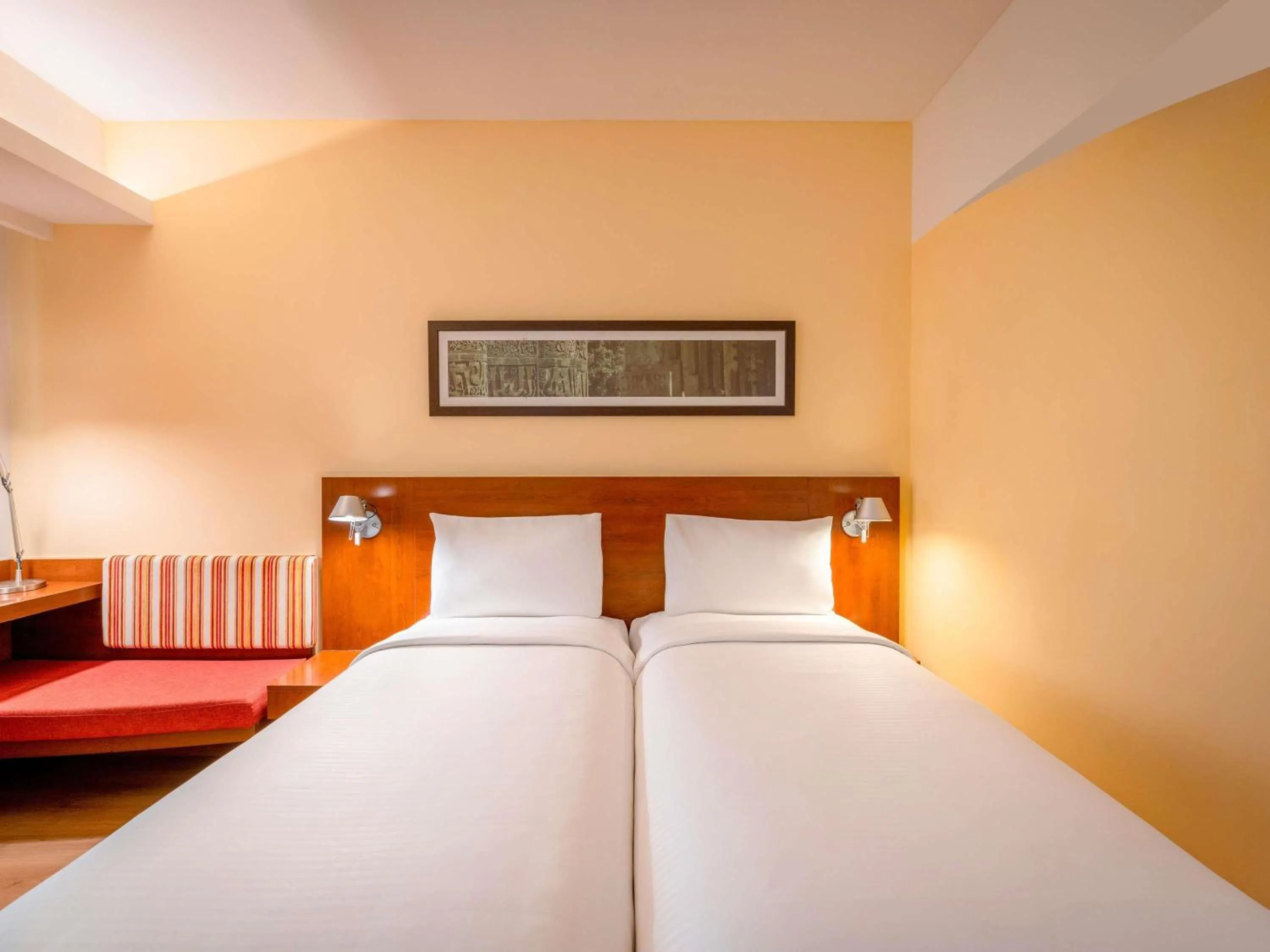 Bedroom, Bed in ibis New Delhi Aerocity - An Accor Brand