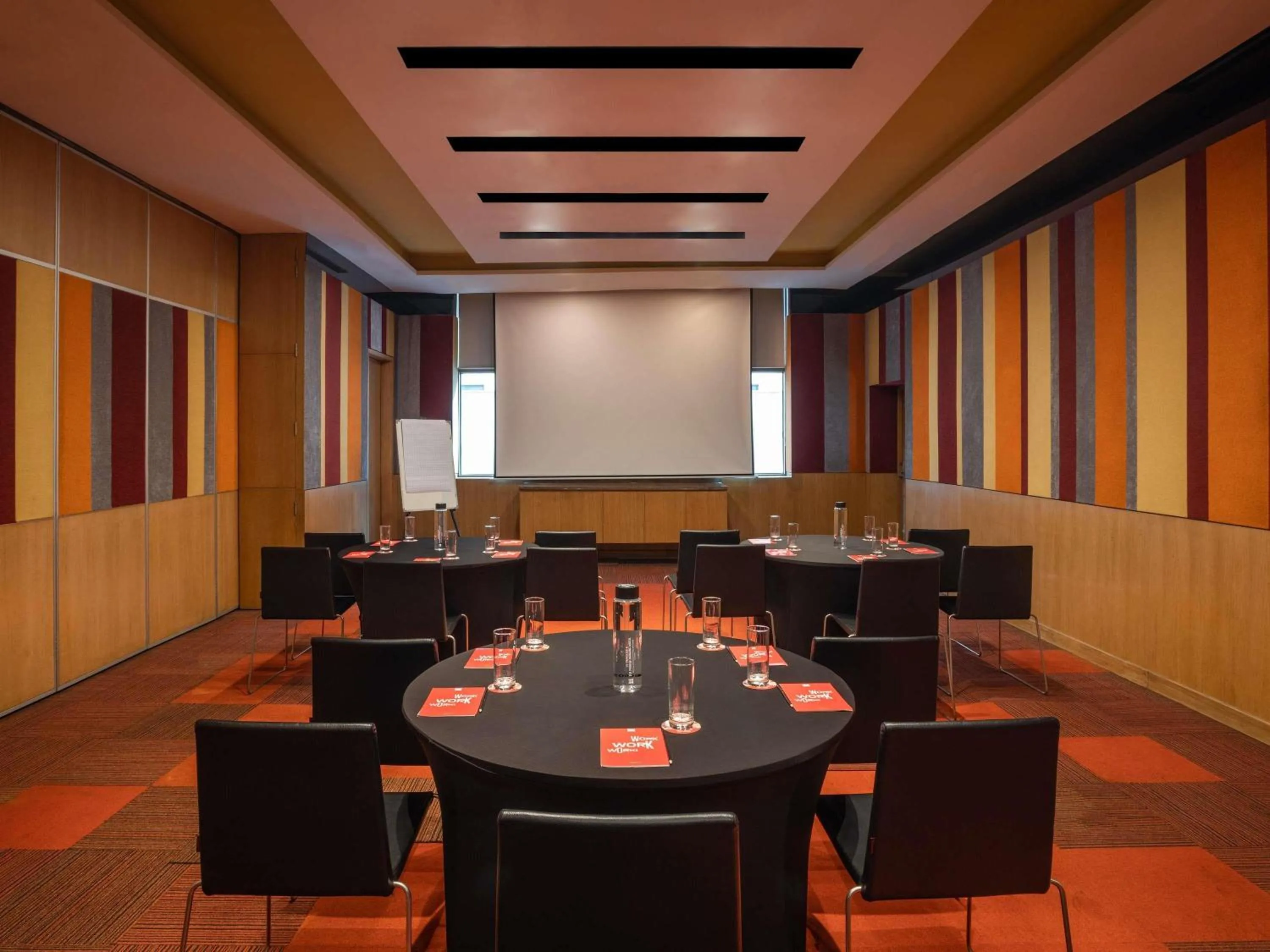 Property building in ibis New Delhi Aerocity - An Accor Brand