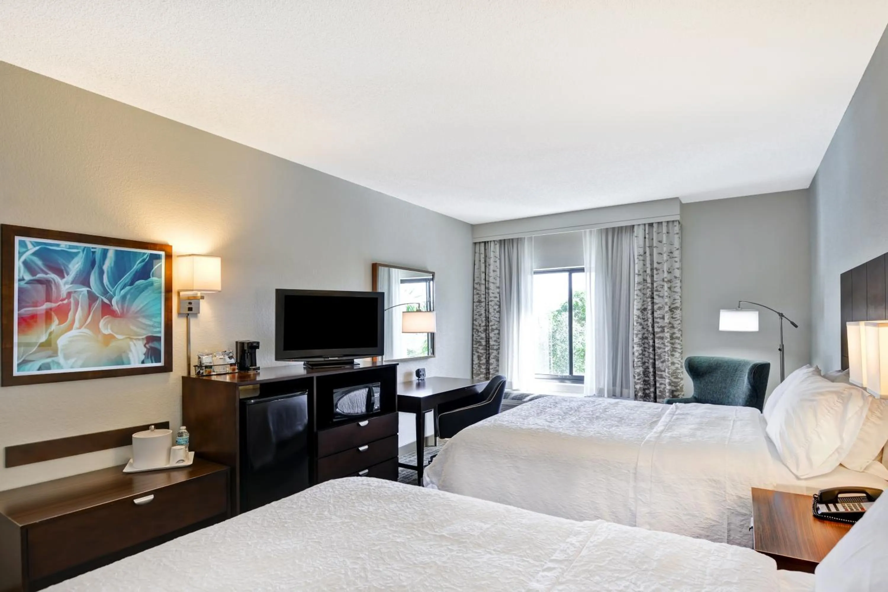 Bedroom, Bed in Hampton Inn & Suites Boynton Beach