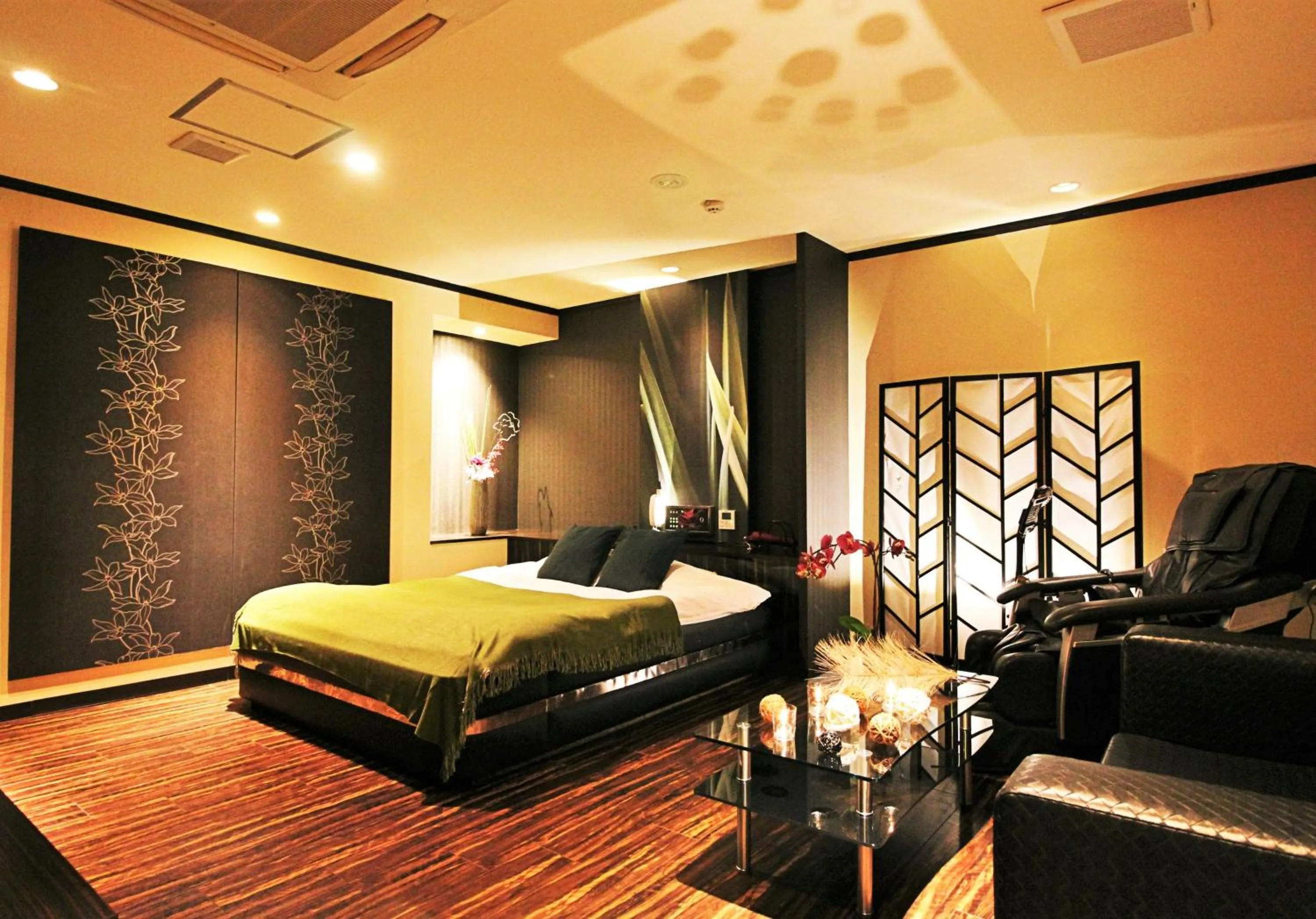 Bed in HOTEL O2 -Adult Only-