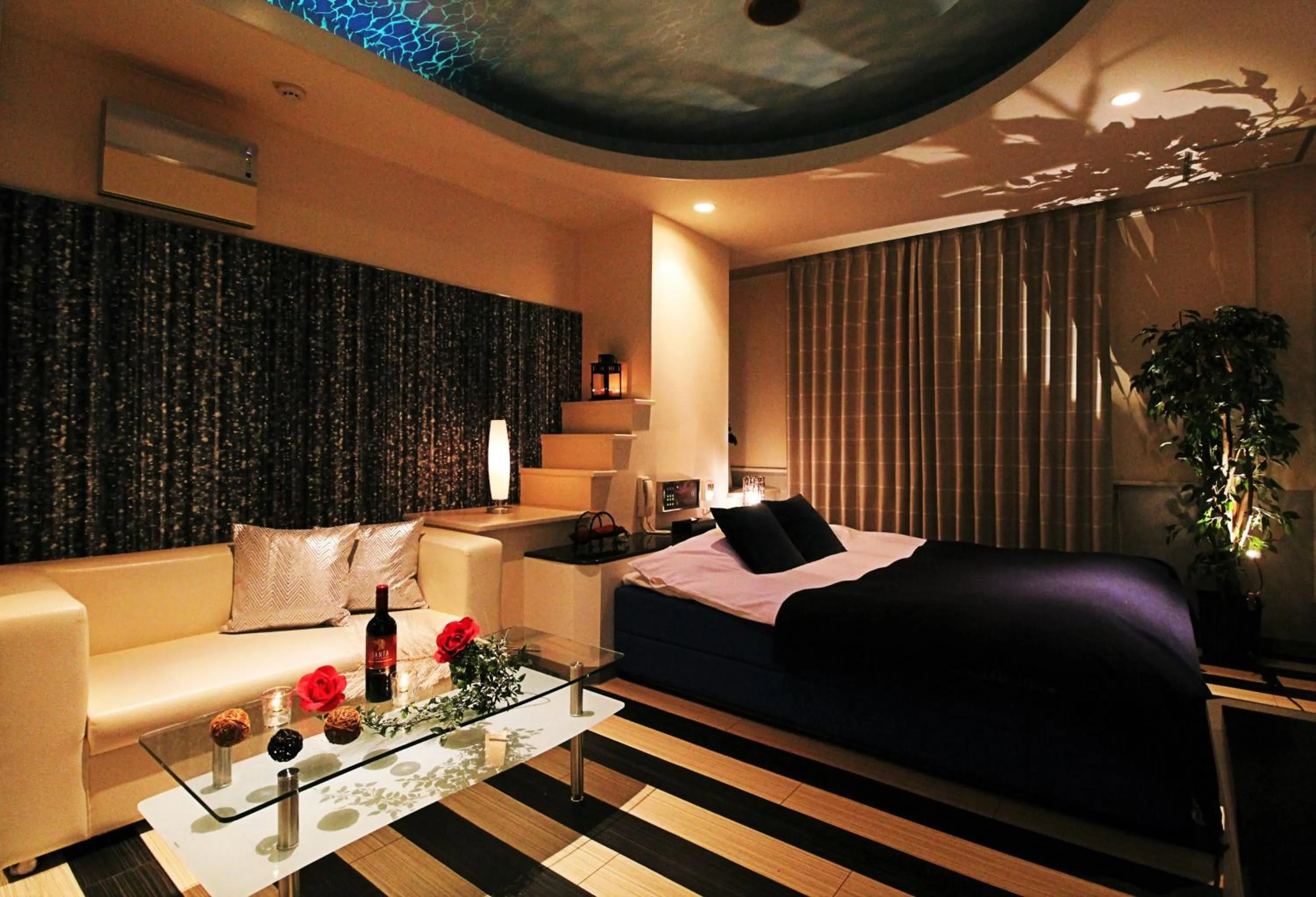 Bed in HOTEL O2 -Adult Only-