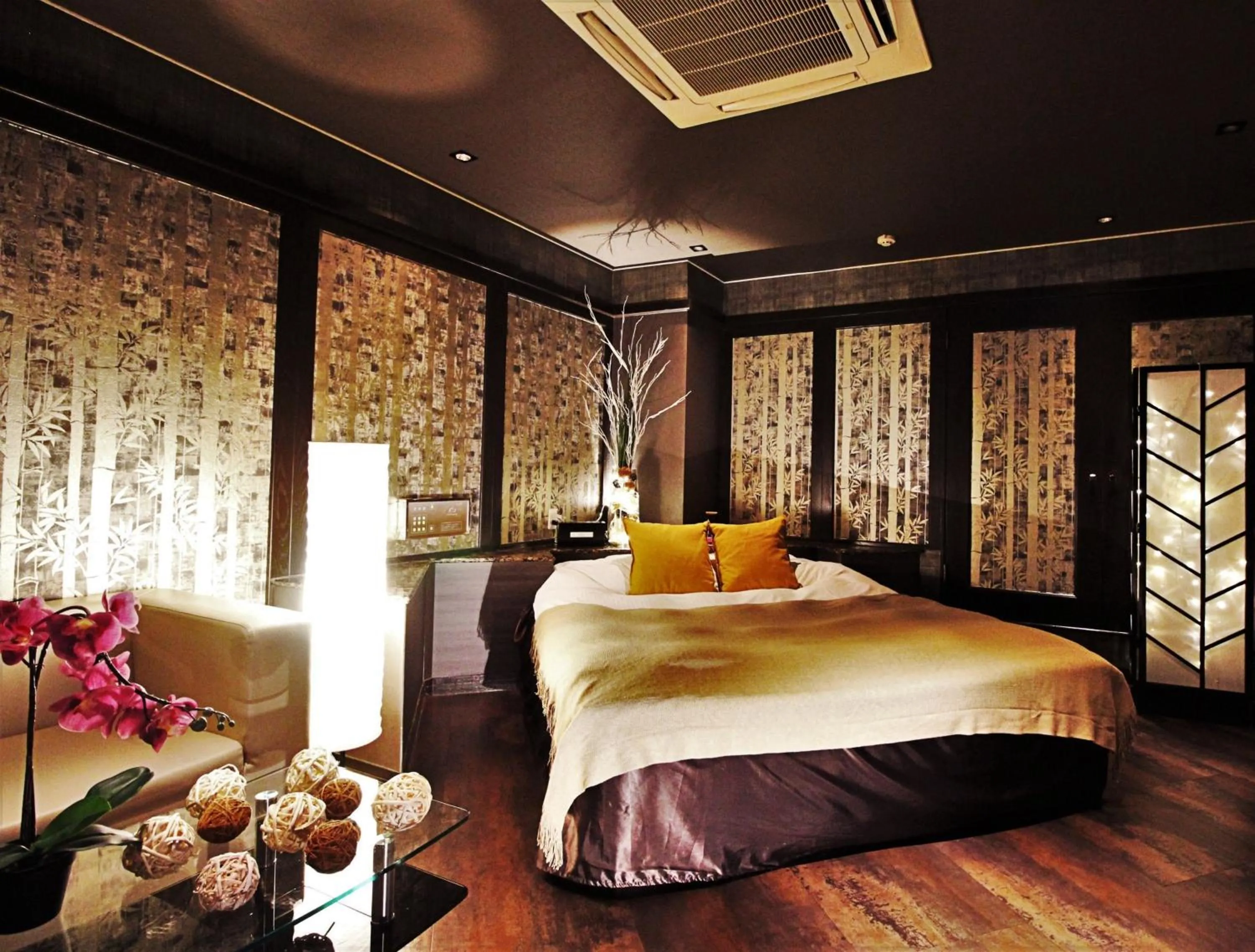 Bed in HOTEL O2 -Adult Only-