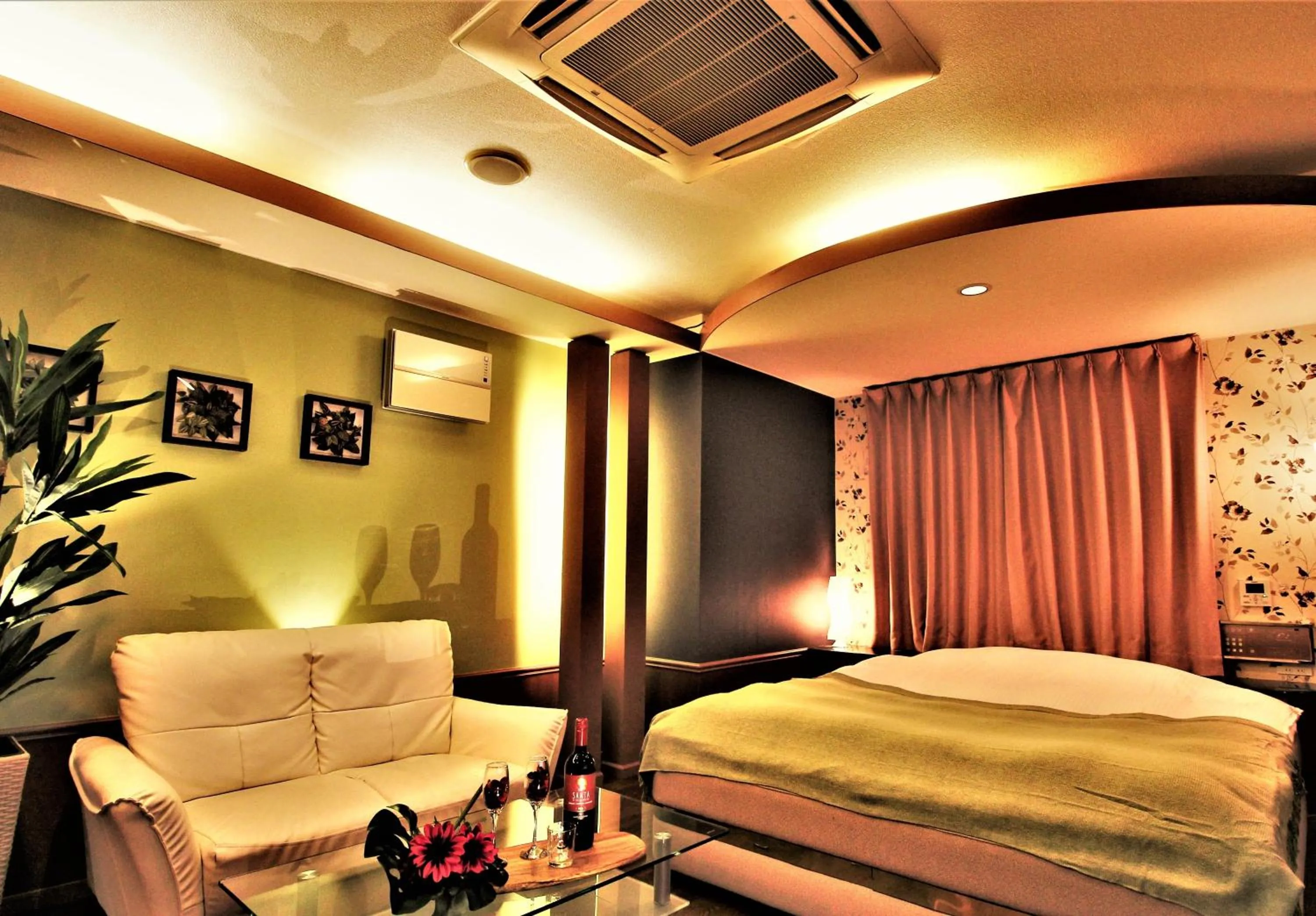 Bed in HOTEL O2 -Adult Only-