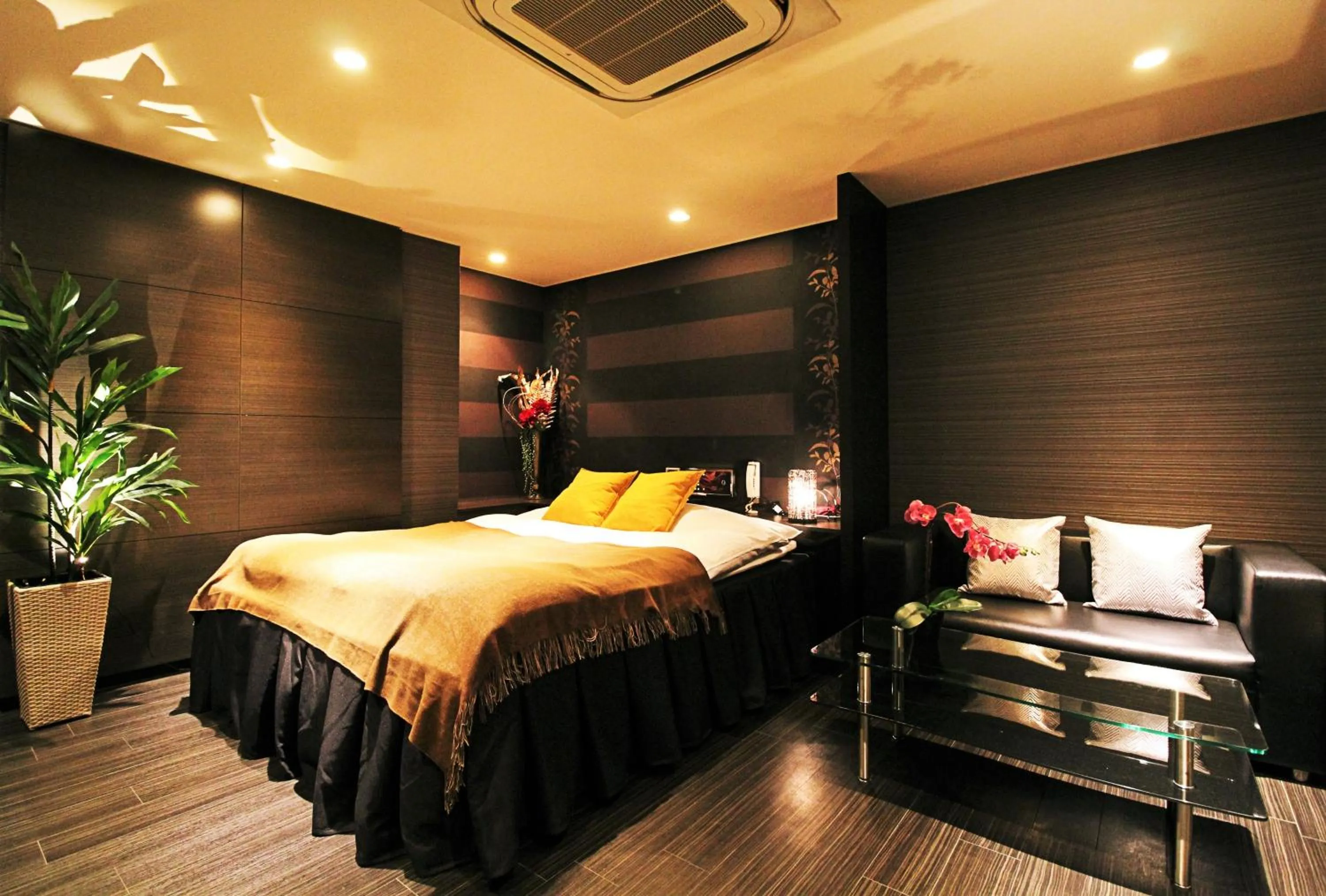 Bed in HOTEL O2 -Adult Only-