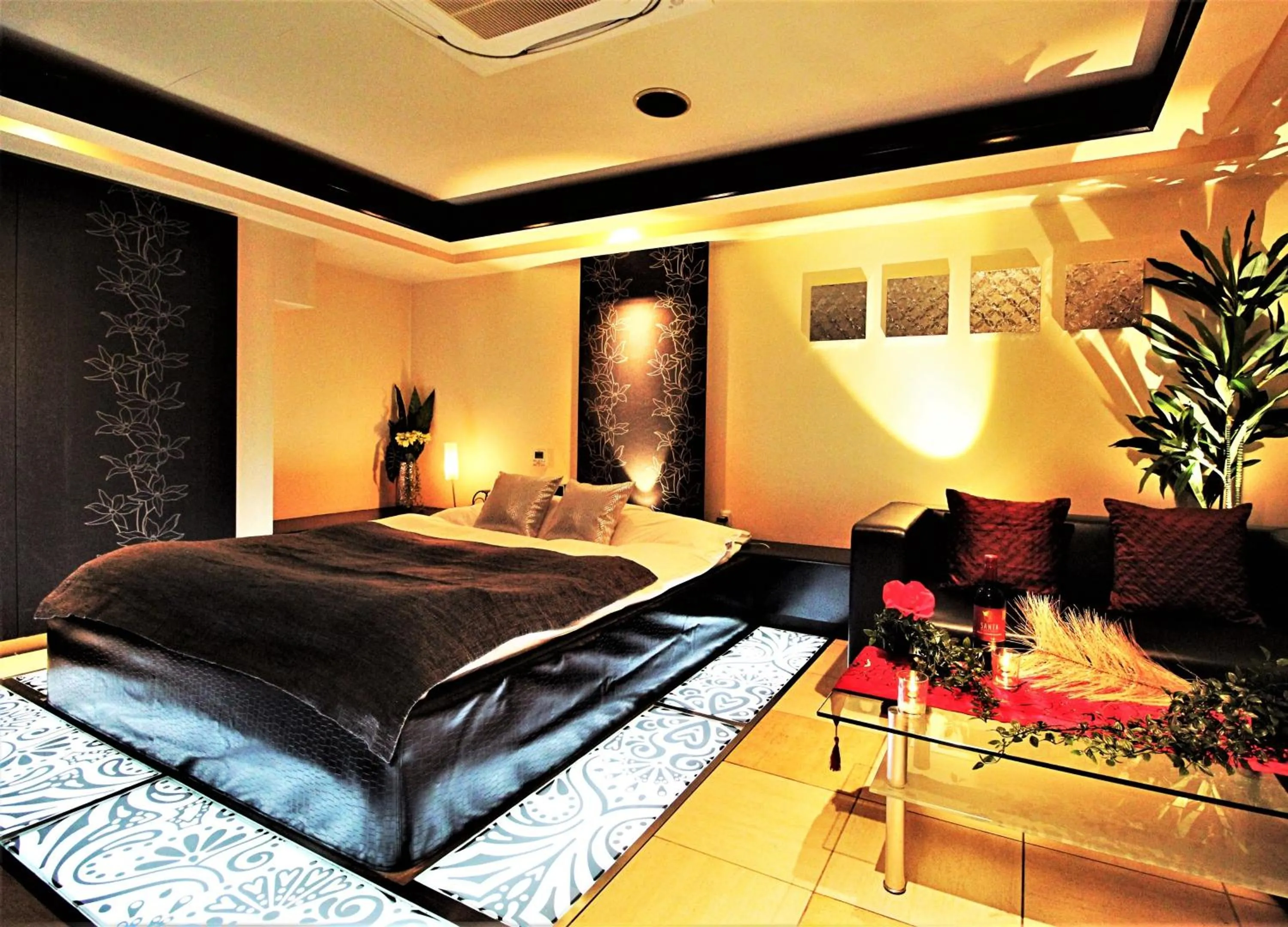 Bed in HOTEL O2 -Adult Only-