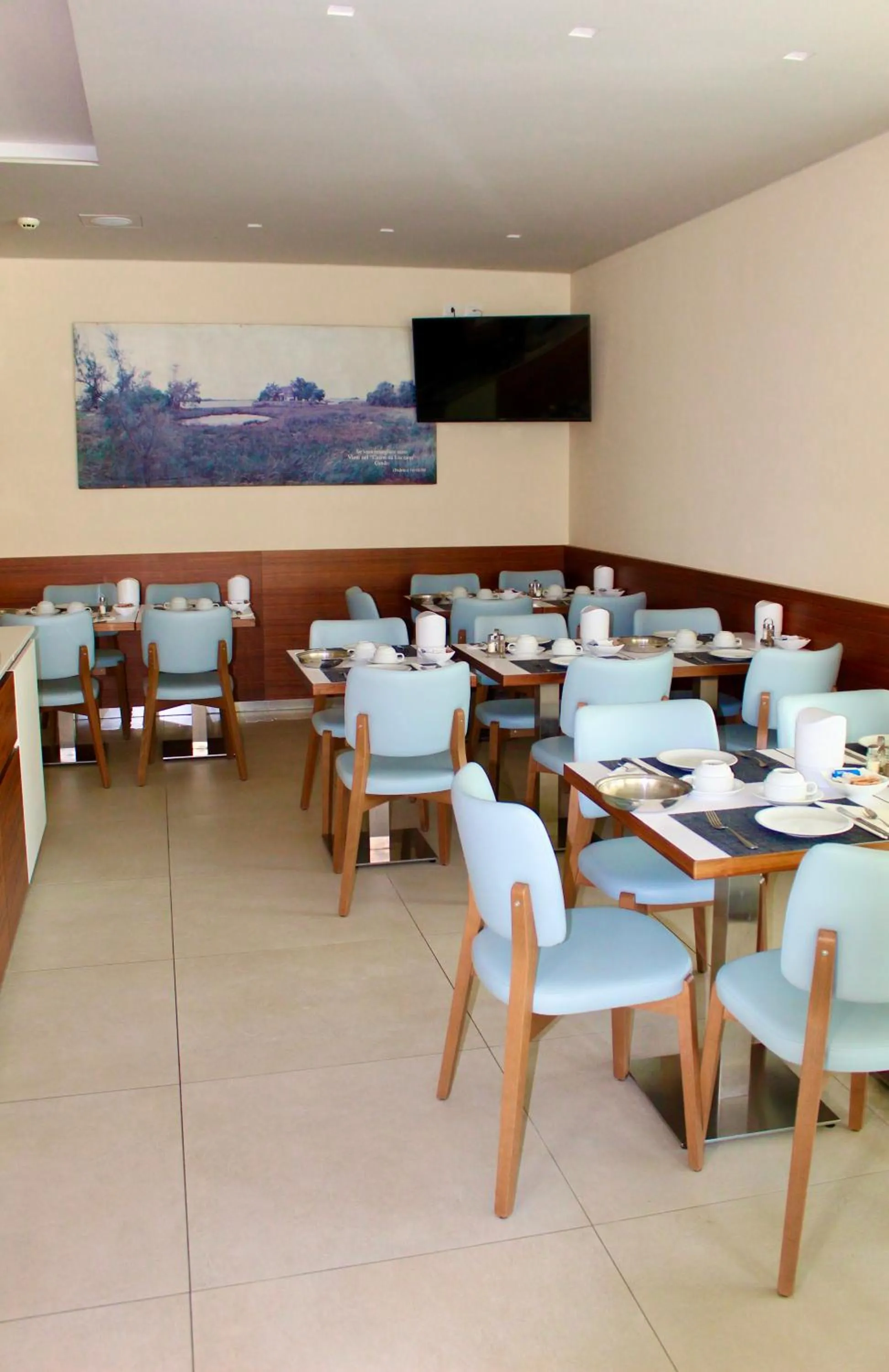 Restaurant/places to eat in Hotel Cristina