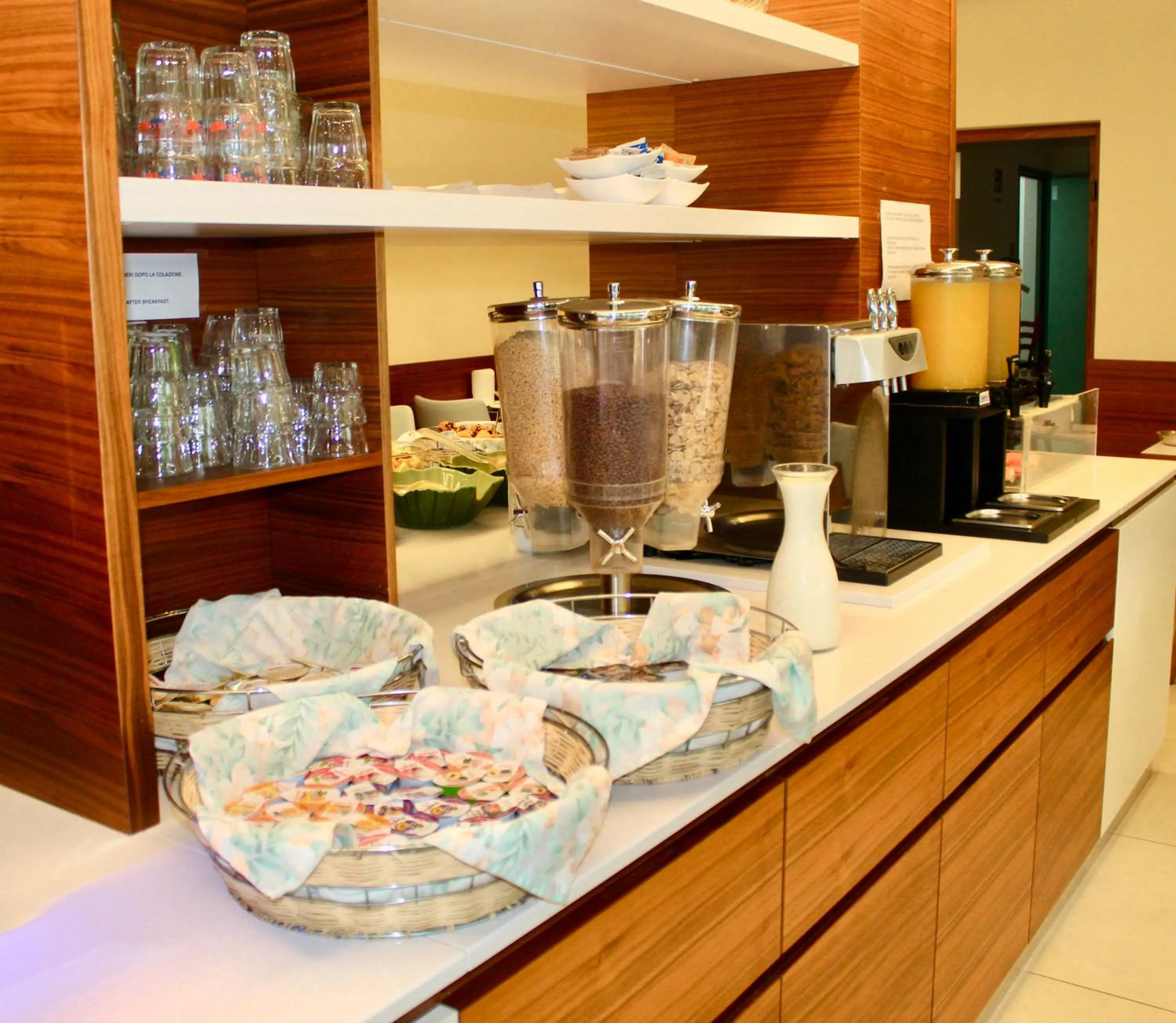 Breakfast in Hotel Cristina