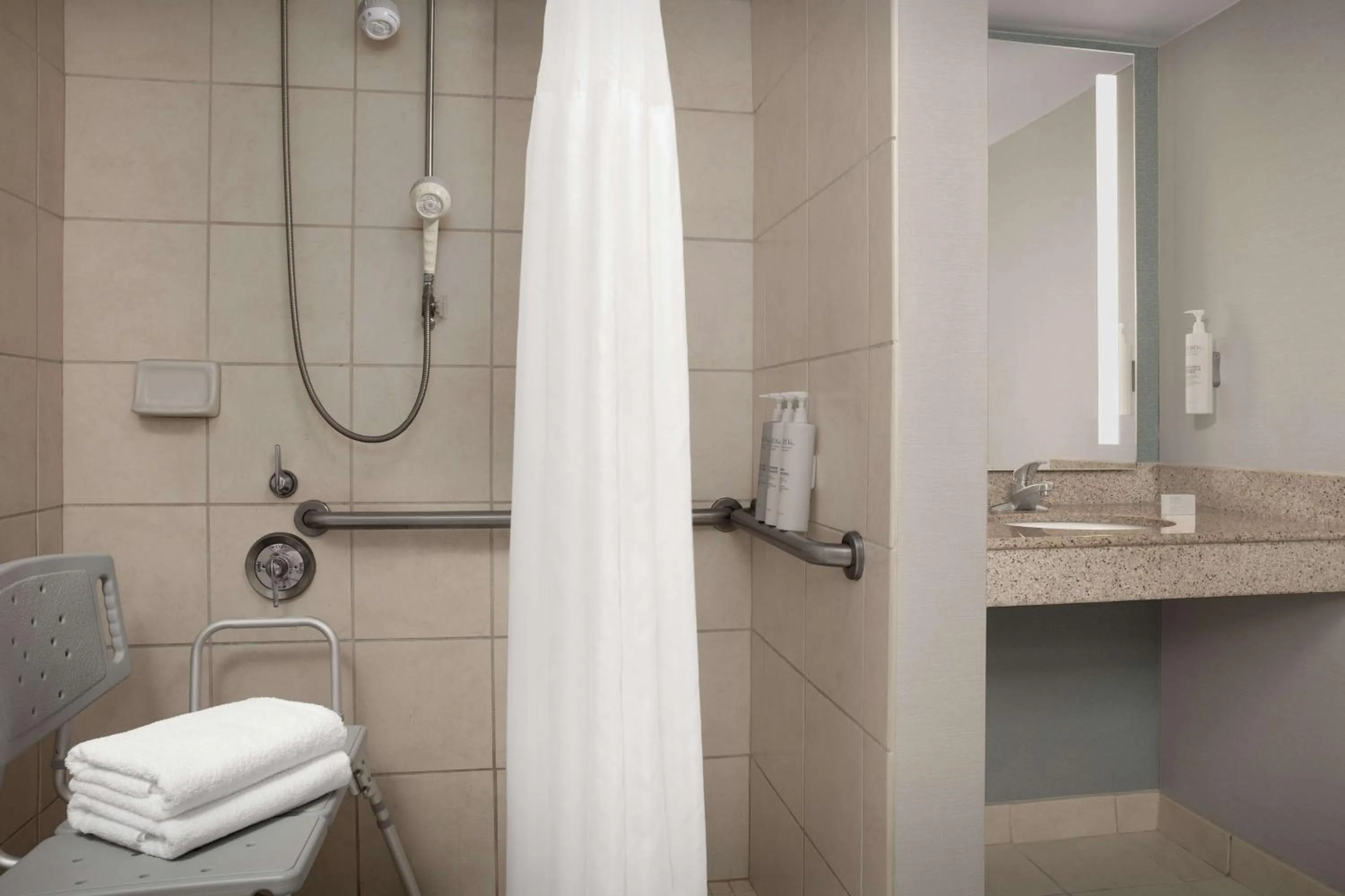 Bathroom in Hilton Garden Inn Columbia/Harbison