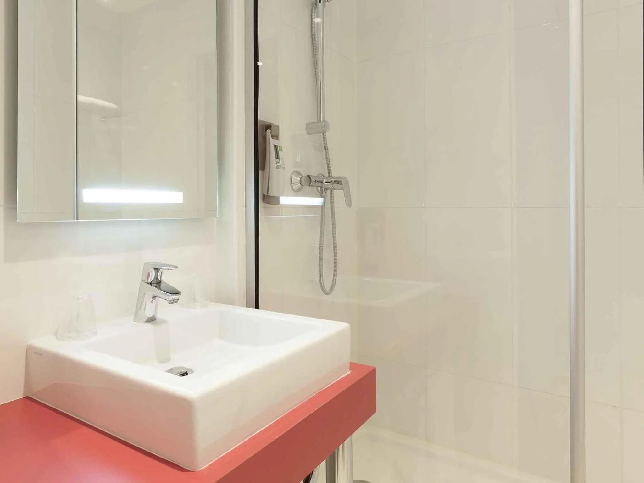 Bedroom in ibis Styles Bordeaux Saint Médard