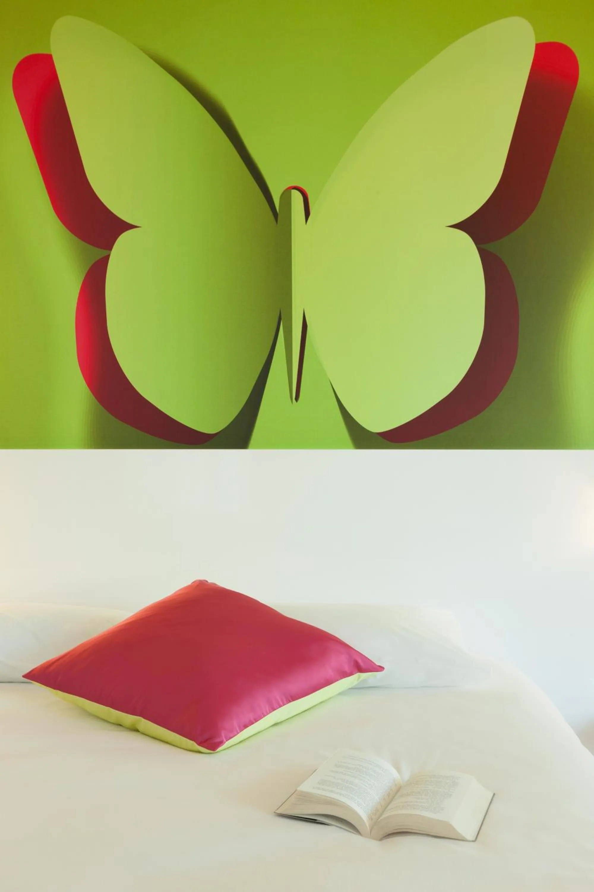 Bed in ibis Styles Bordeaux Saint Médard