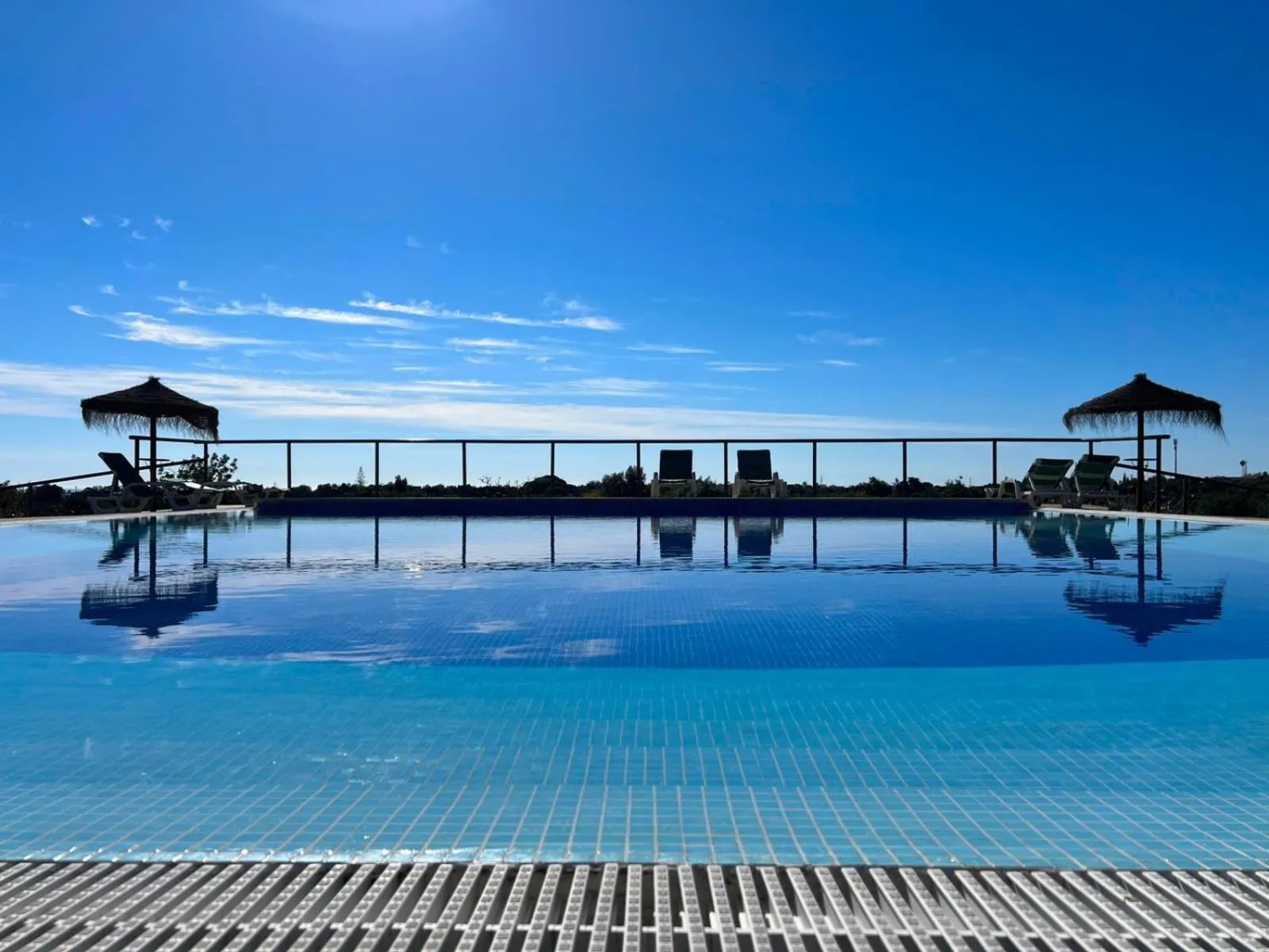 Swimming pool in Quinta Saleiro Guesthouse