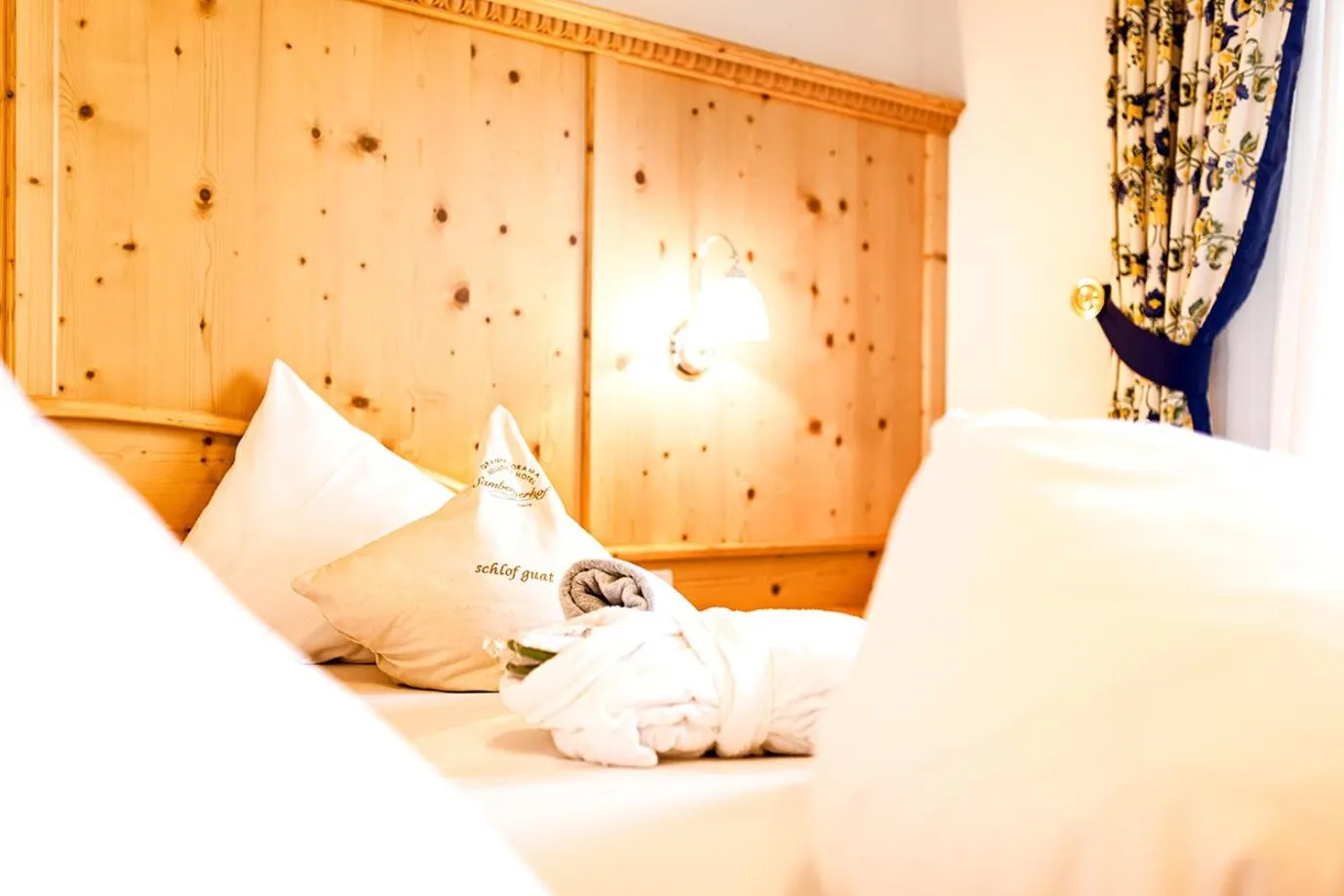 Decorative detail, Bed in Granpanorama Wellnesshotel Sambergerhof Superior